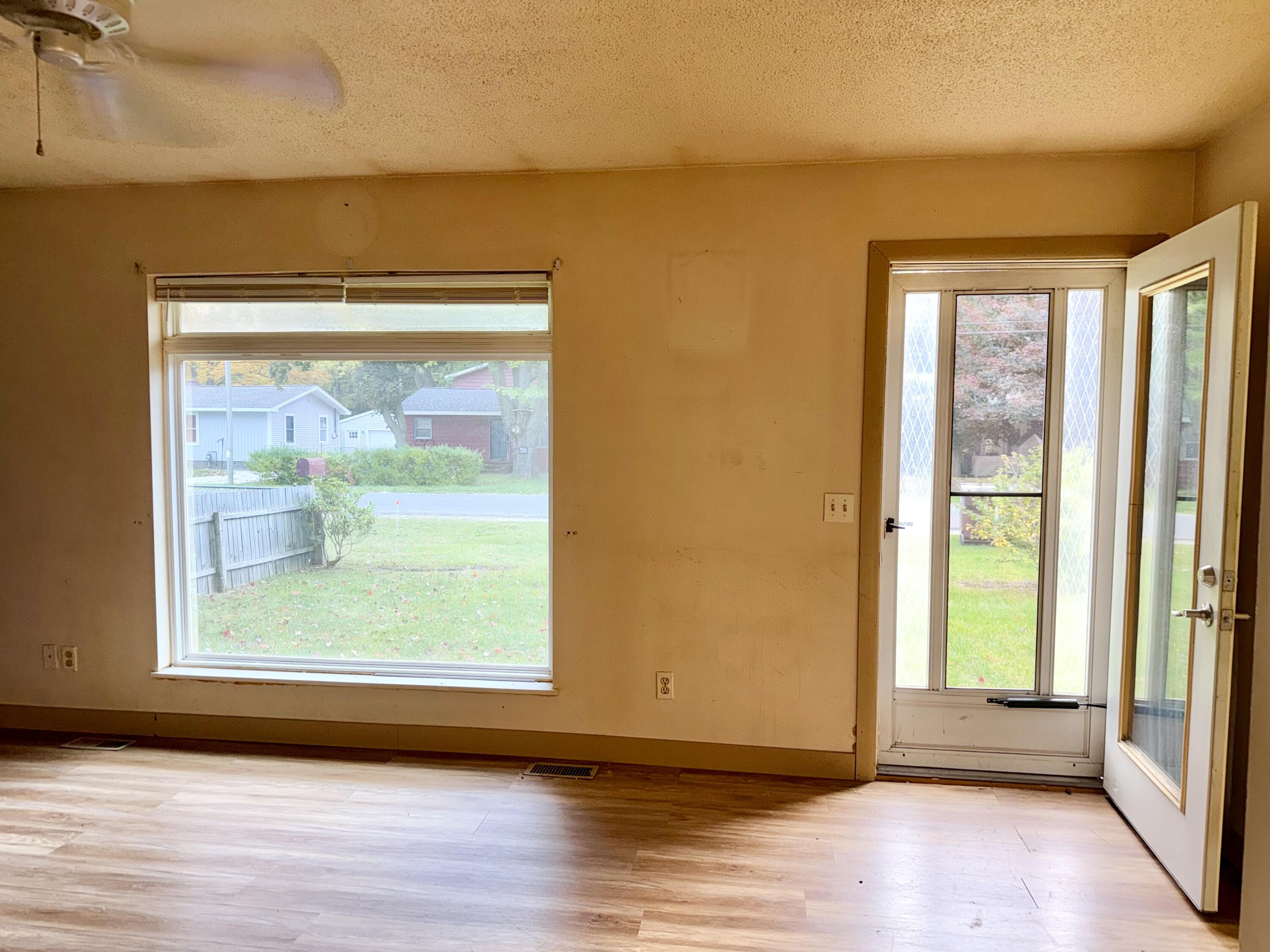 2268 Oak Park Drive Muskegon MI 49442
