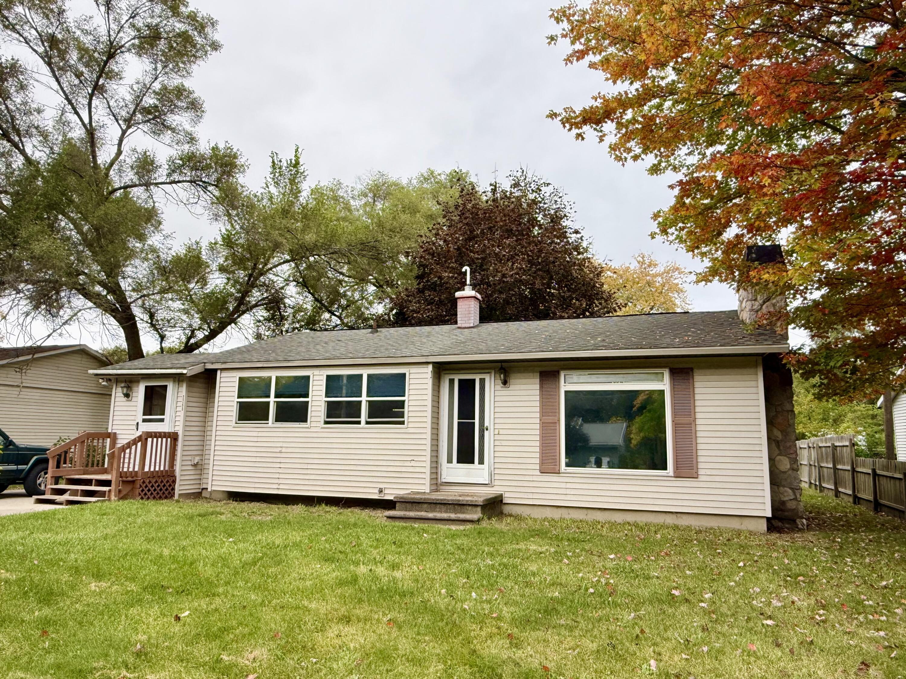 2268 Oak Park Drive Muskegon MI 49442