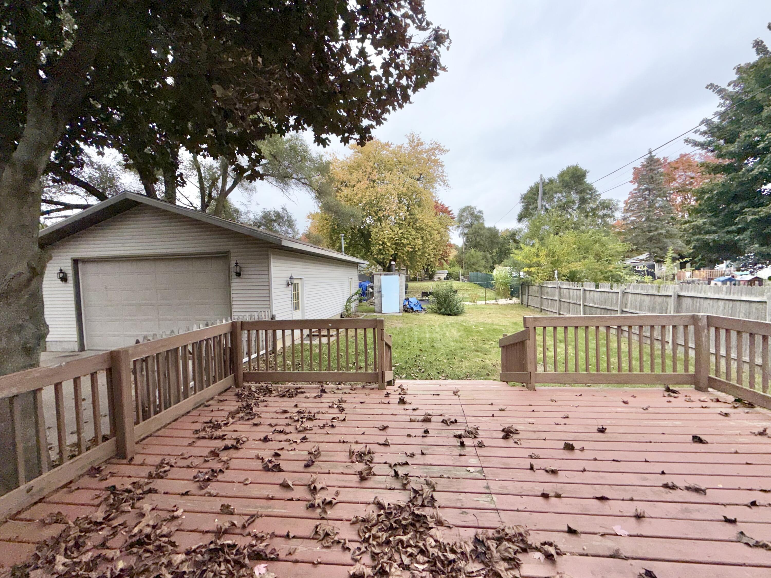 2268 Oak Park Drive Muskegon MI 49442
