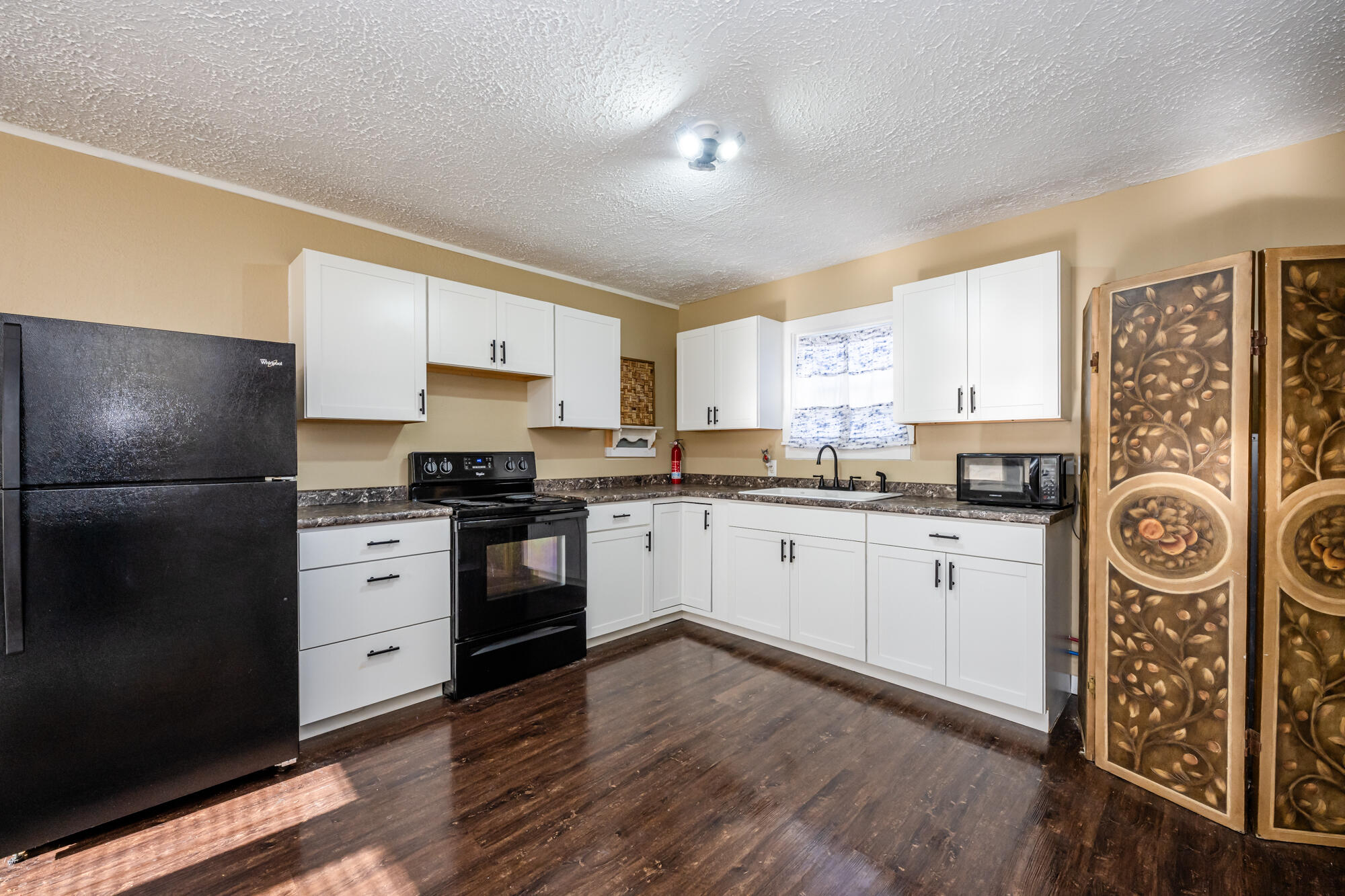 82078 North Court Coloma MI 49038