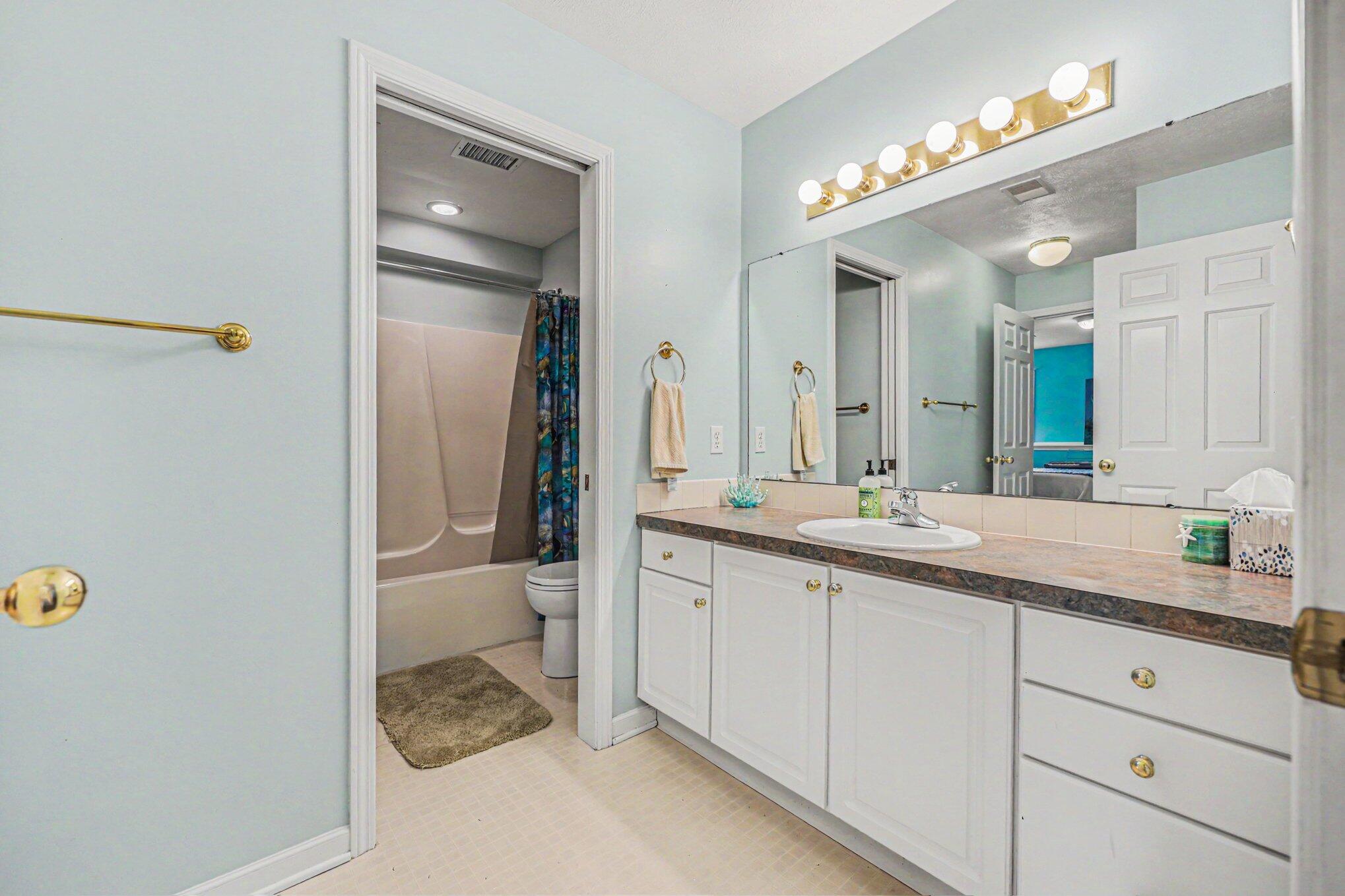 2114 Arbor Court Grand Rapids MI 49534