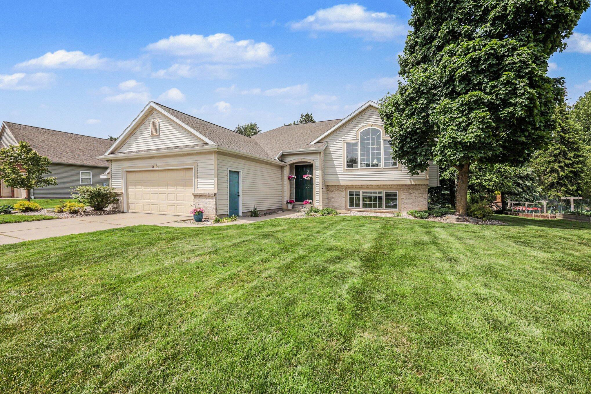 2114 Arbor Court Grand Rapids MI 49534