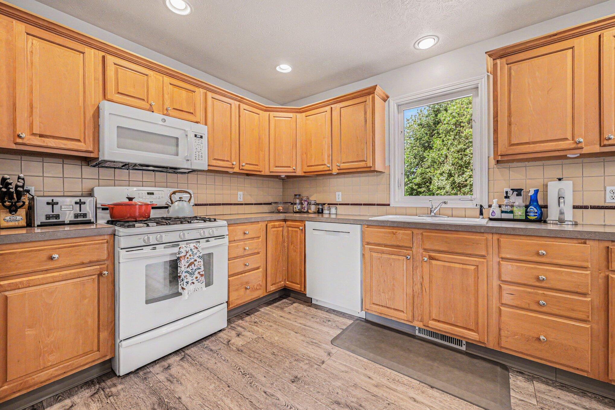 2114 Arbor Court Grand Rapids MI 49534