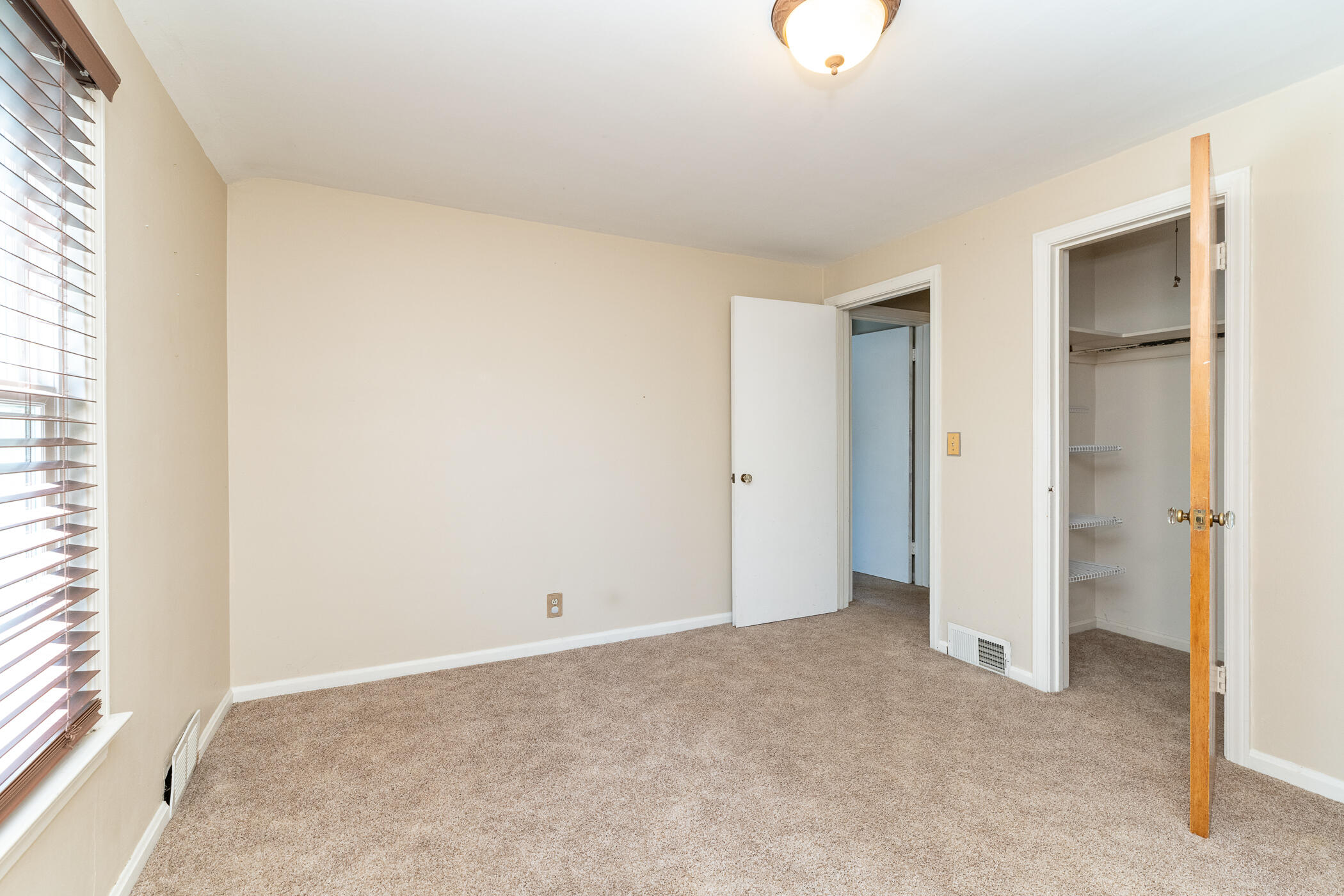 1423 Sheridan Drive Kalamazoo MI 49001