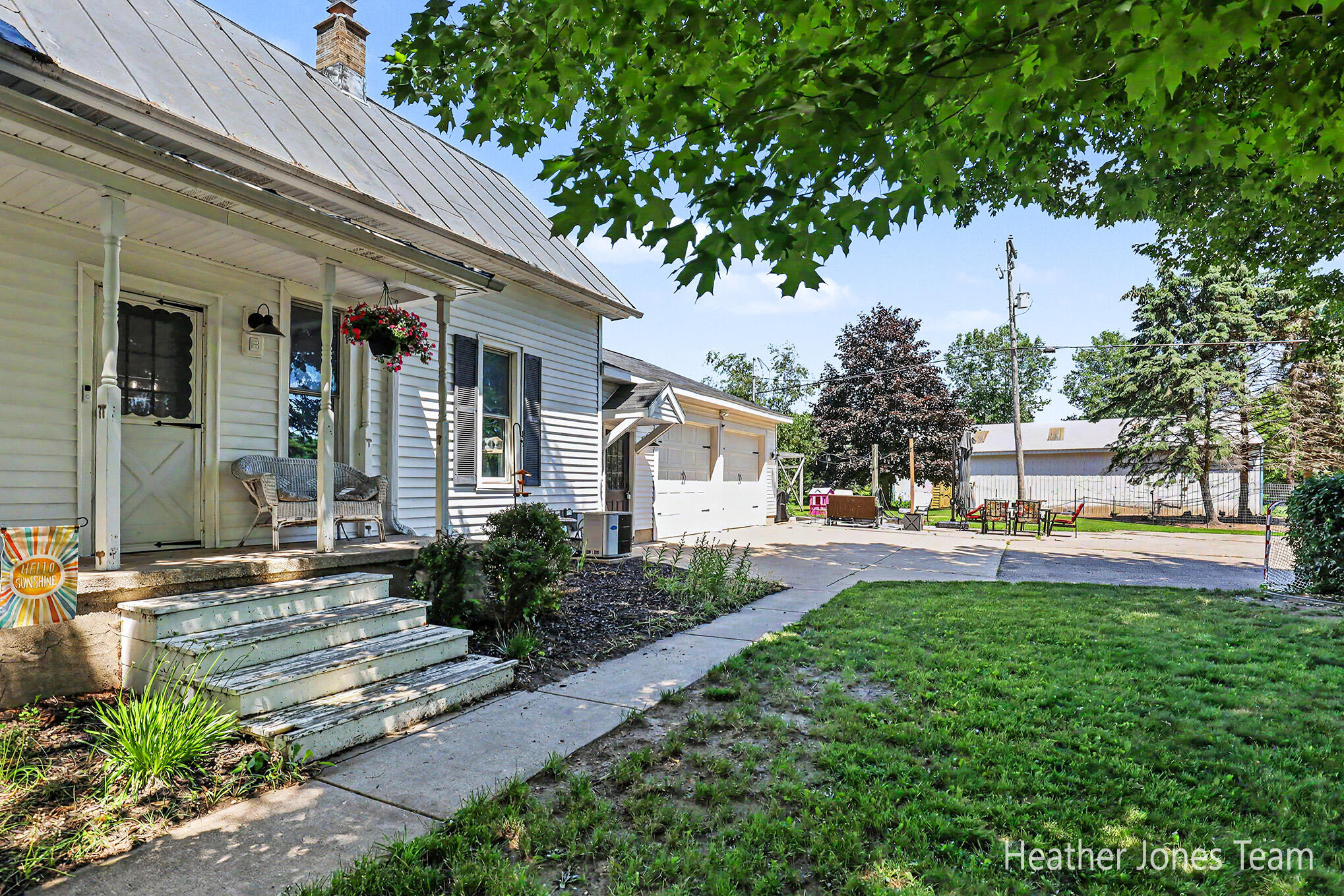 8960 Myers Lake Avenue NE Rockford MI 49341