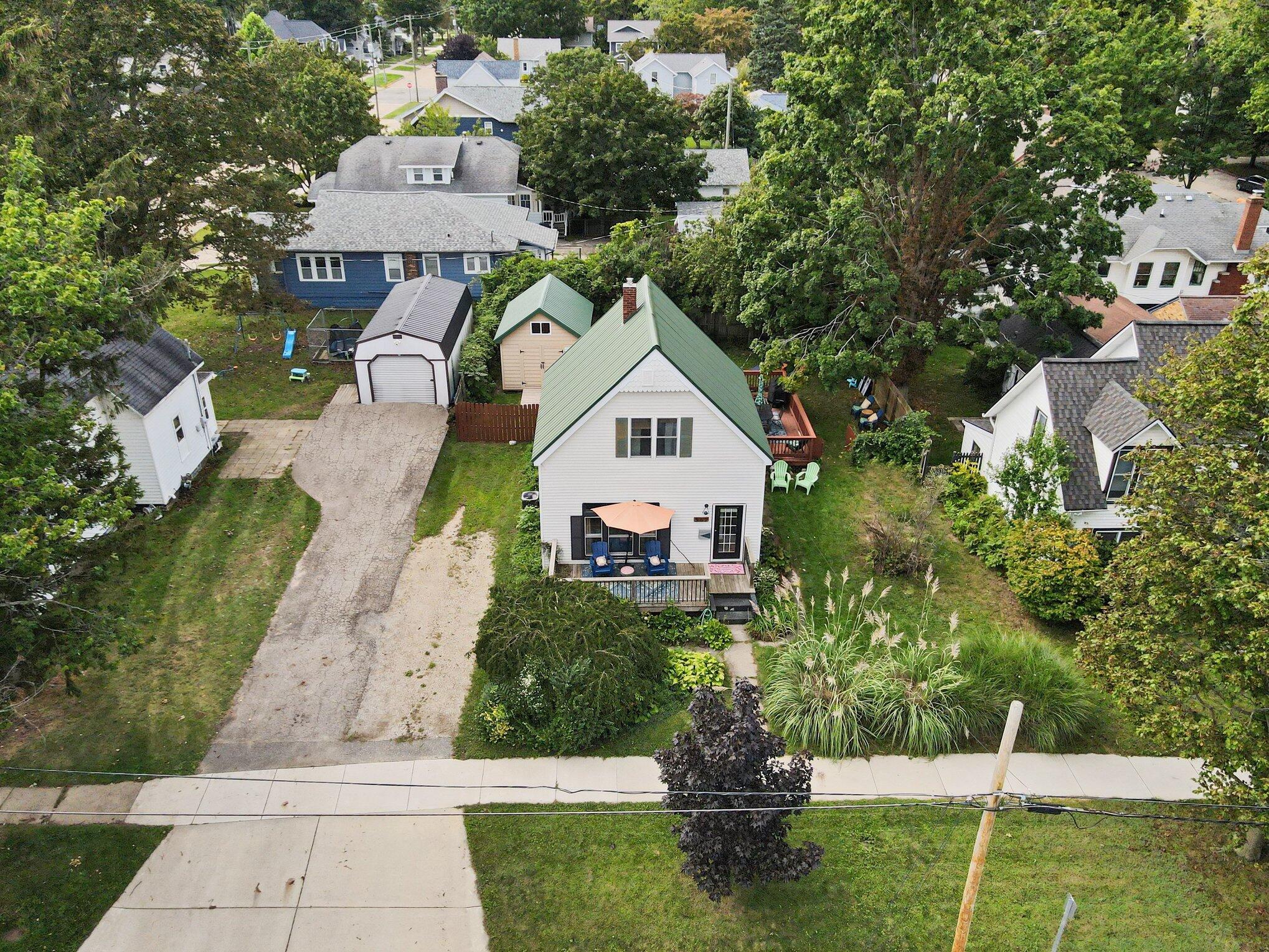 562 Kalamazoo Street South Haven MI 49090