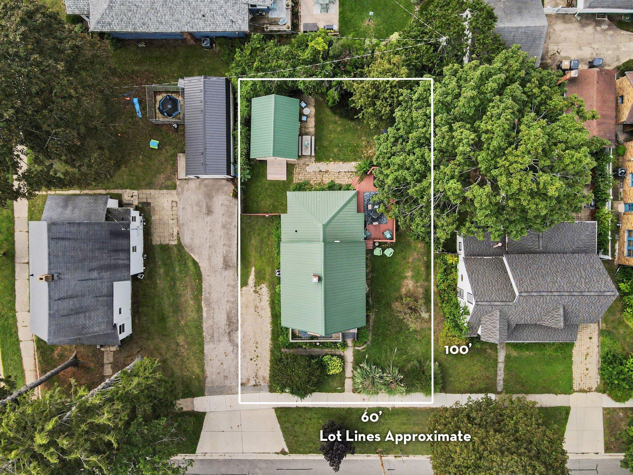 562 Kalamazoo Street South Haven MI 49090