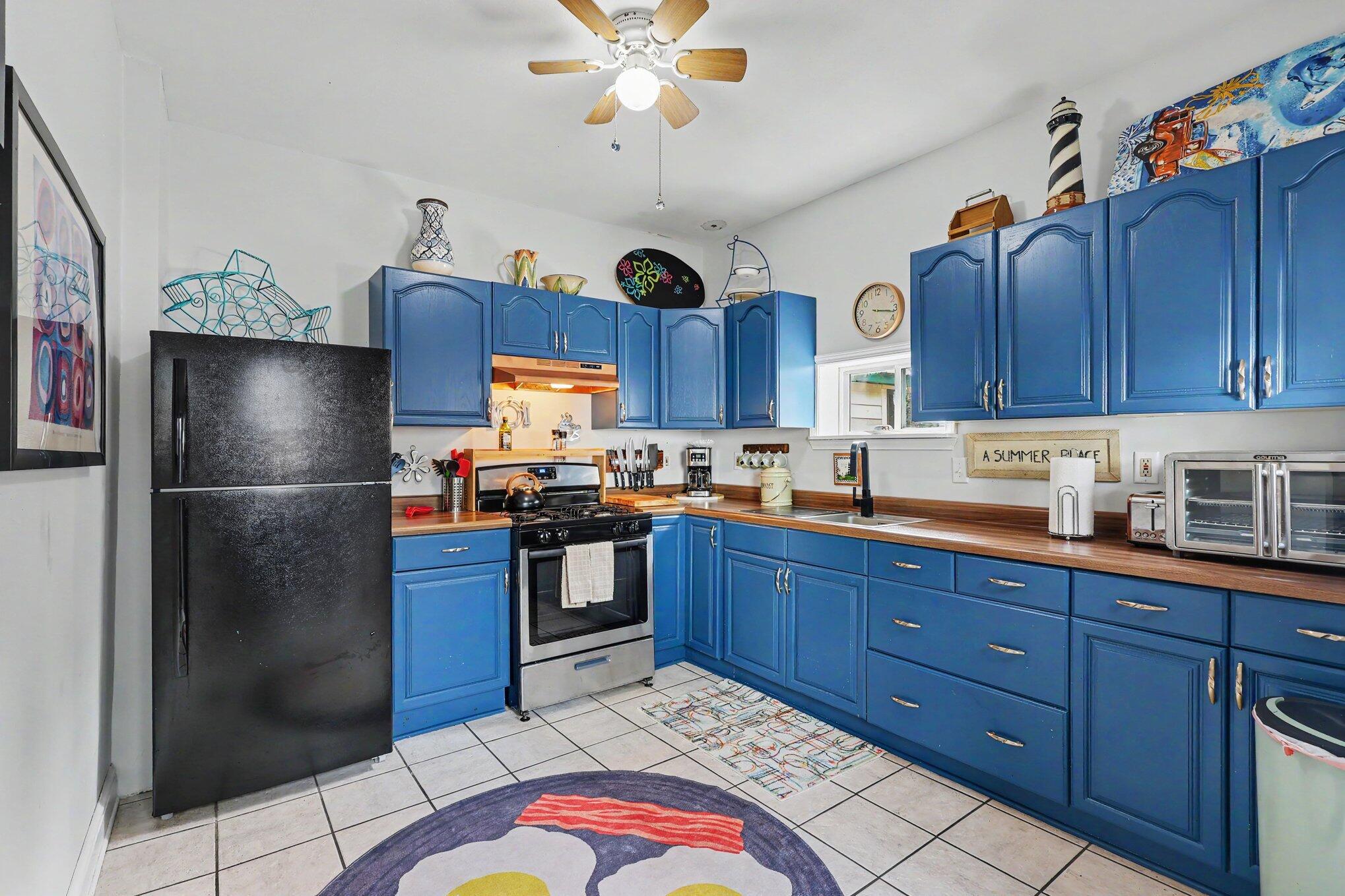 562 Kalamazoo Street South Haven MI 49090