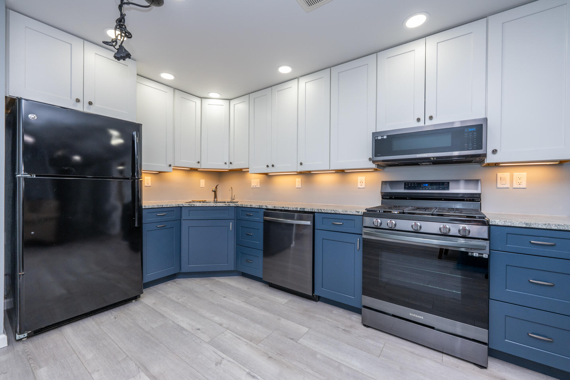 5685 Topanga Drive Coloma MI 49038