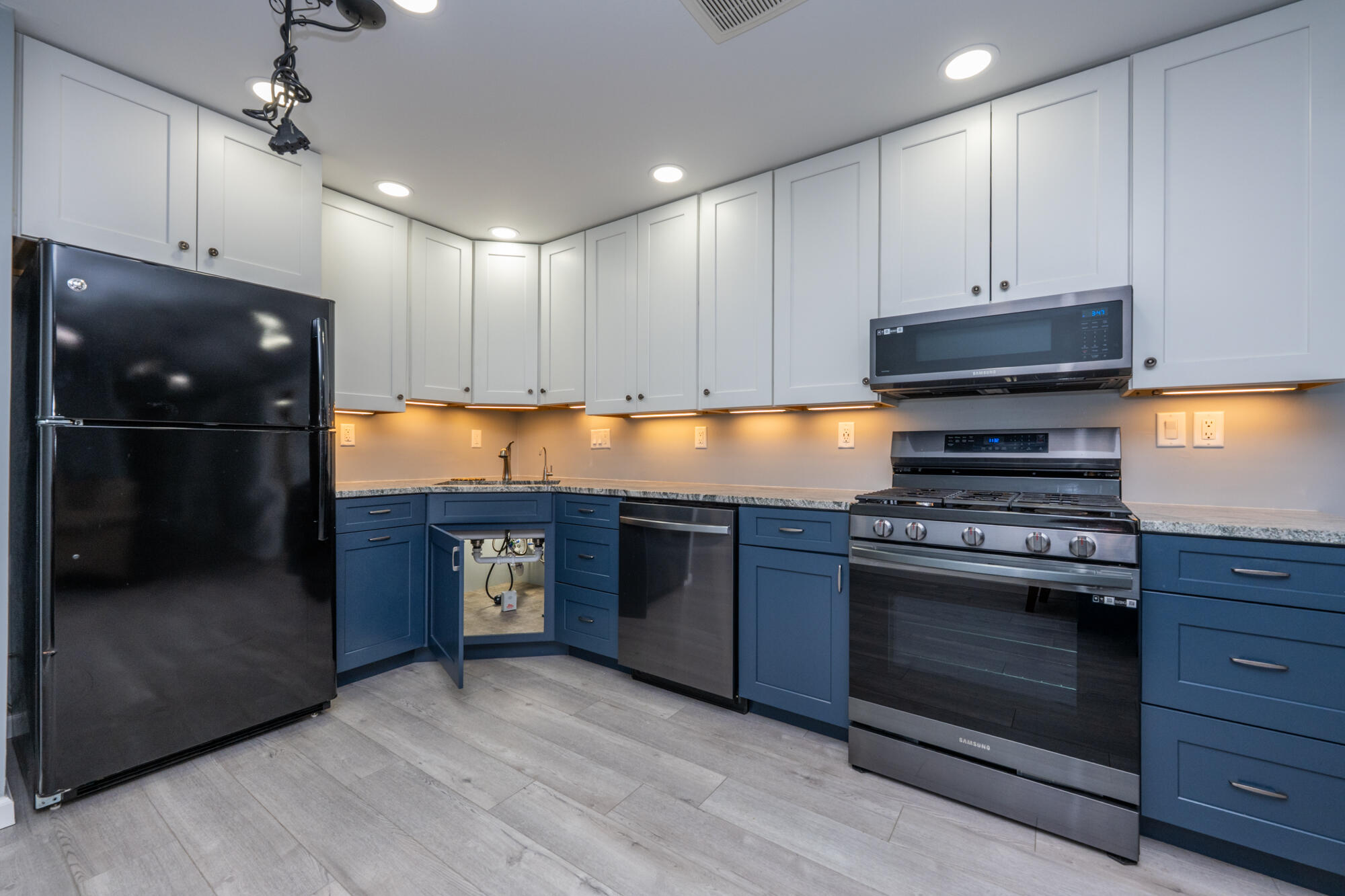 5685 Topanga Drive Coloma MI 49038