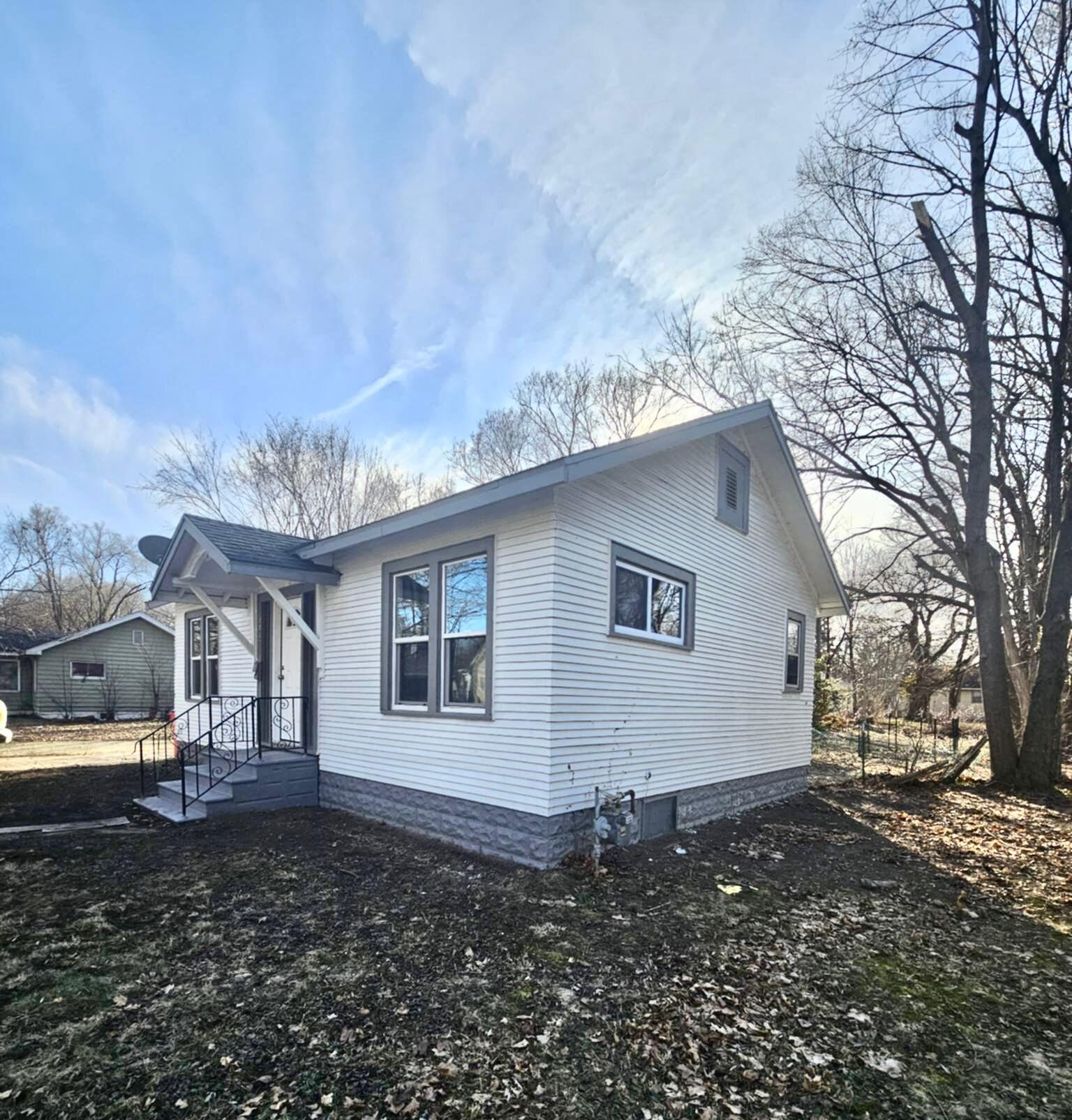 1156 Mc Alister Avenue Benton Harbor MI 49022
