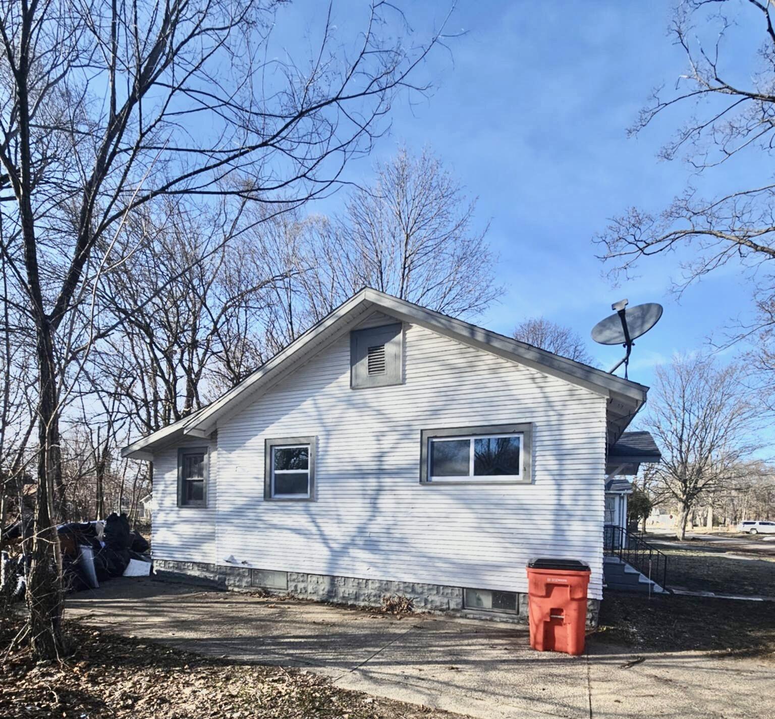 1156 Mc Alister Avenue Benton Harbor MI 49022