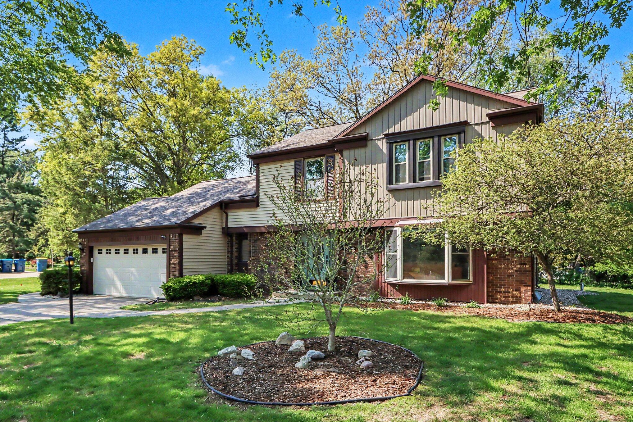 5204 Foxcroft Drive Kalamazoo MI 49009
