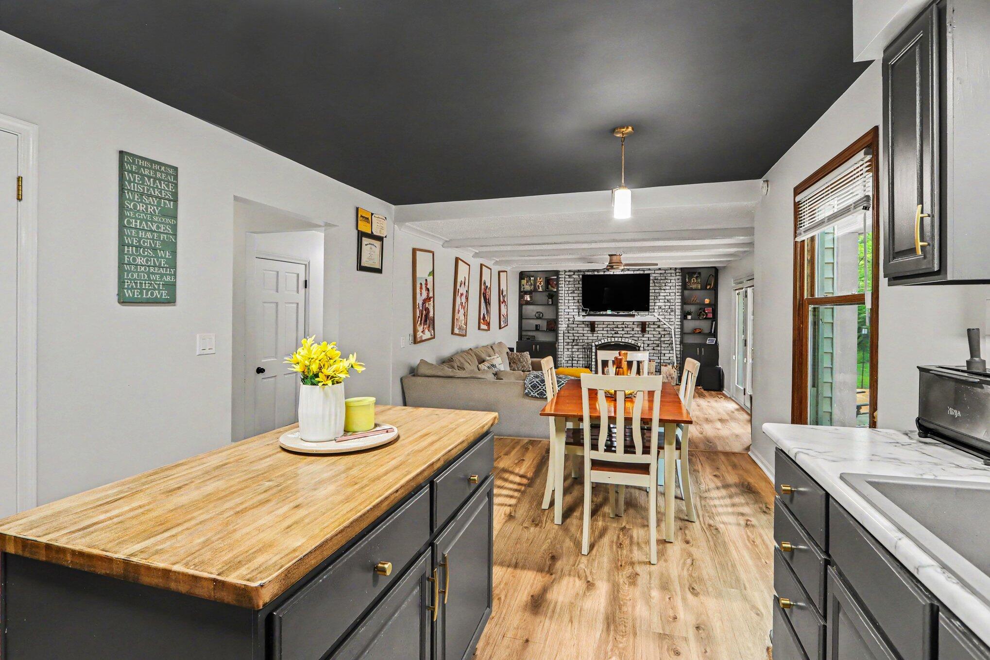 5204 Foxcroft Drive Kalamazoo MI 49009