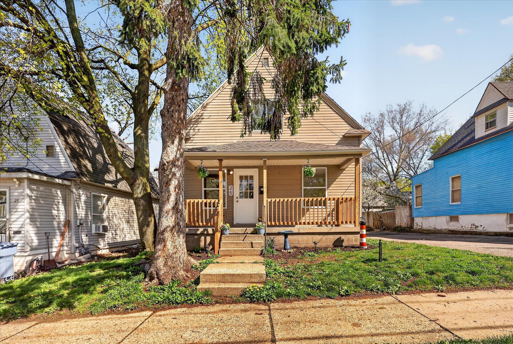 25 Palmer Street NW Grand Rapids MI 49505
