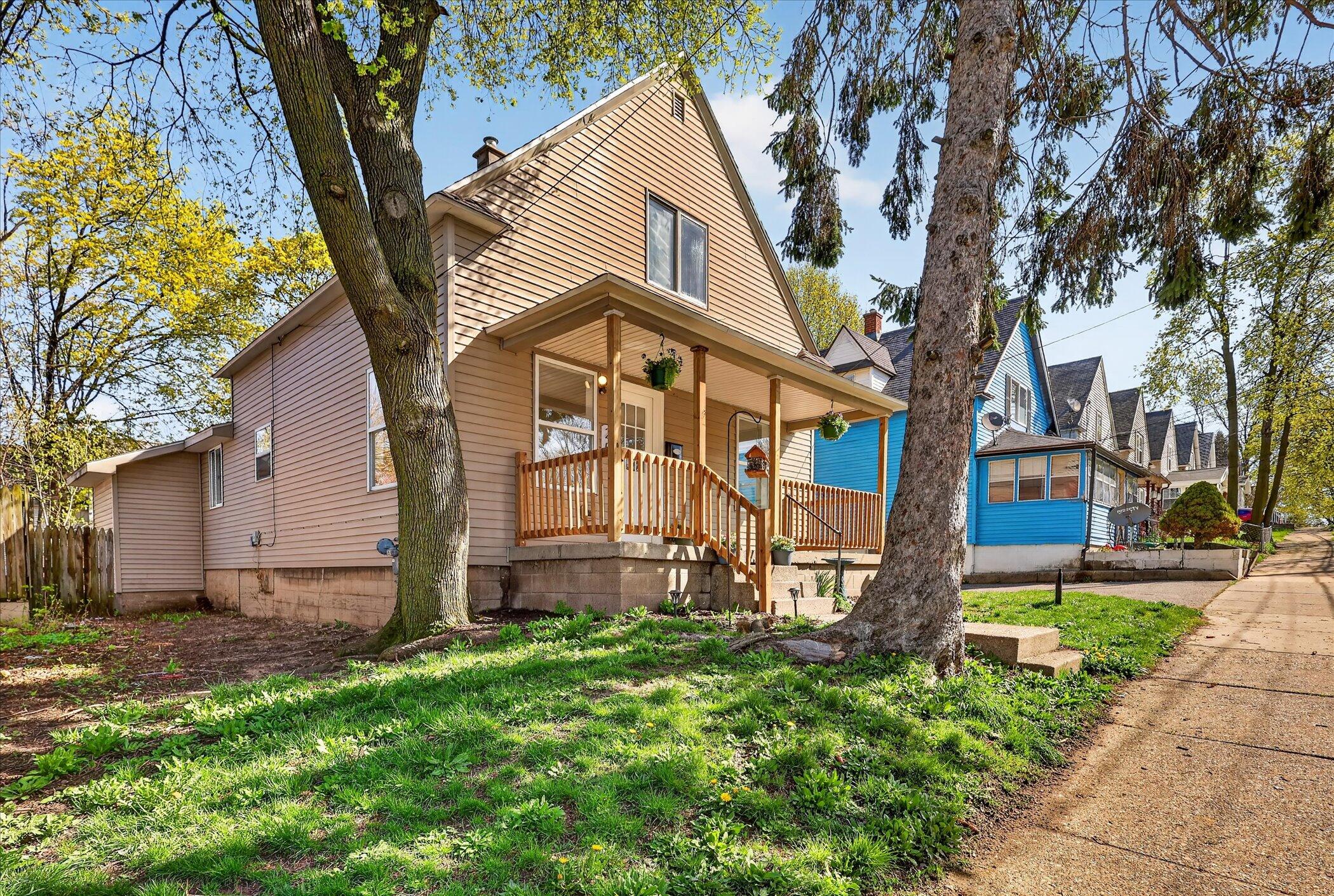25 Palmer Street NW Grand Rapids MI 49505