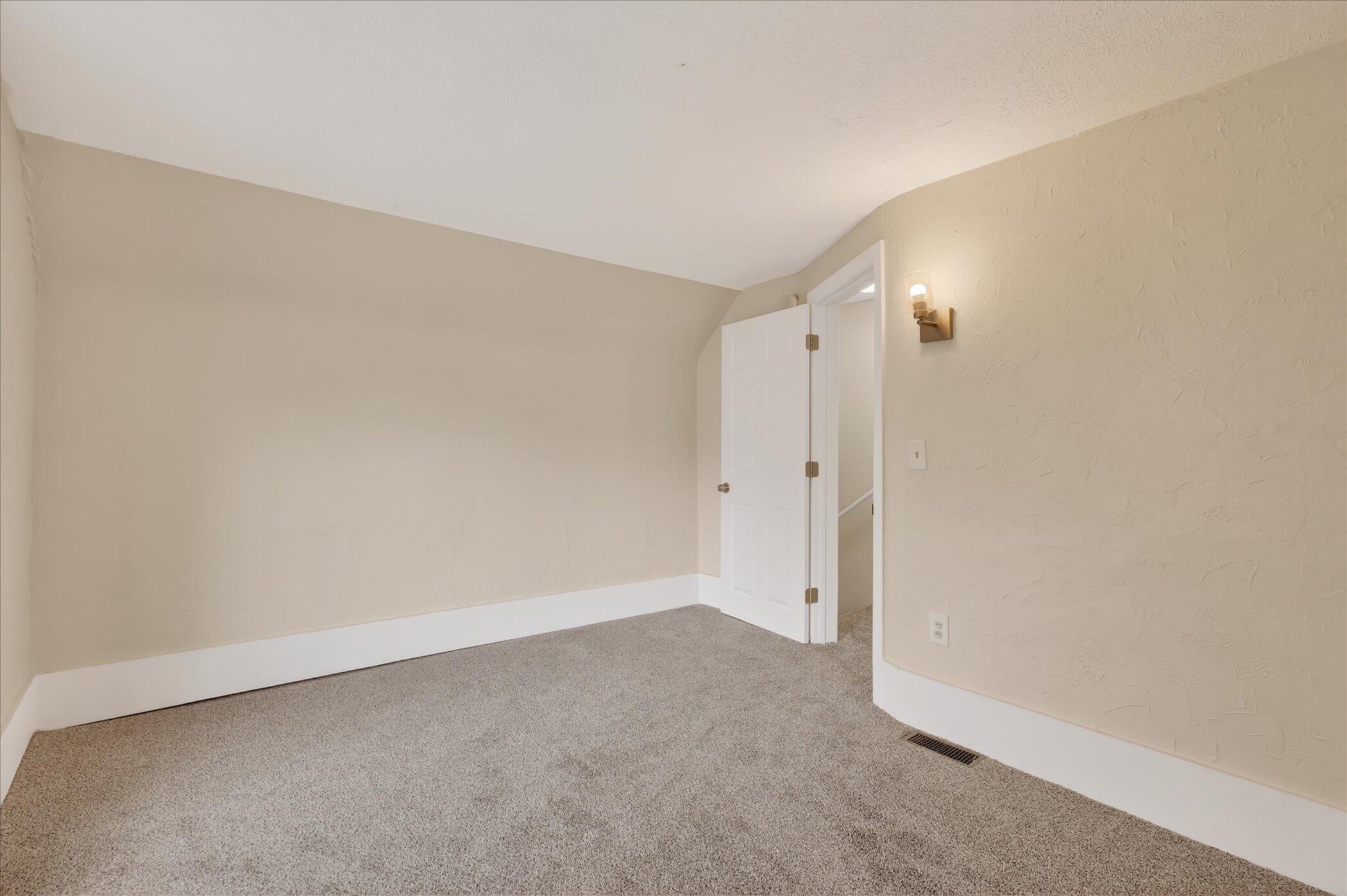 25 Palmer Street NW Grand Rapids MI 49505