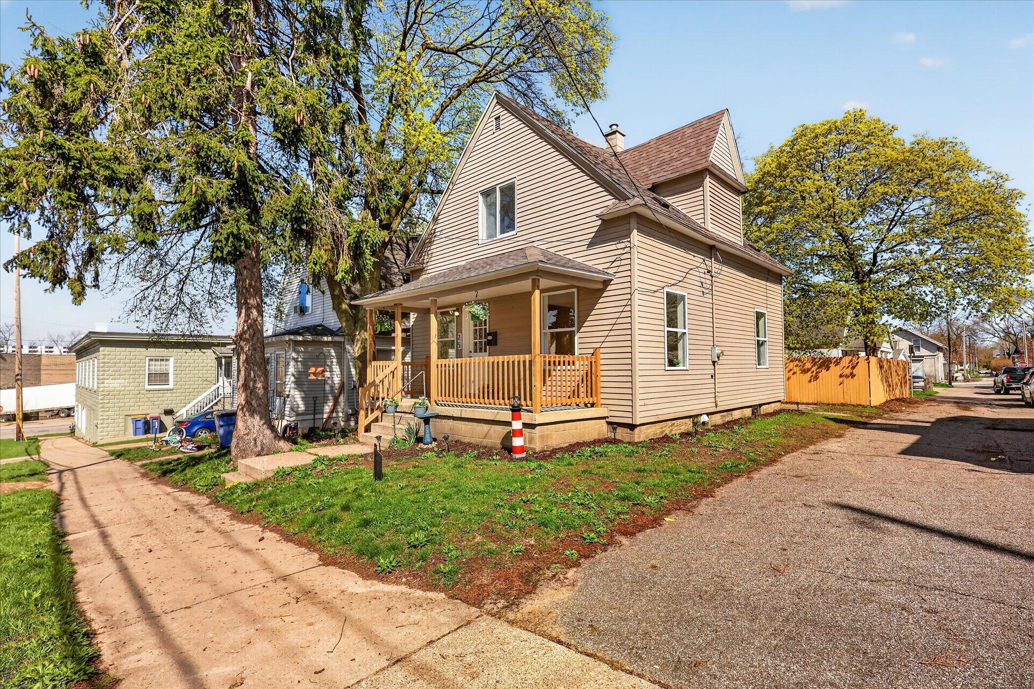 25 Palmer Street NW Grand Rapids MI 49505