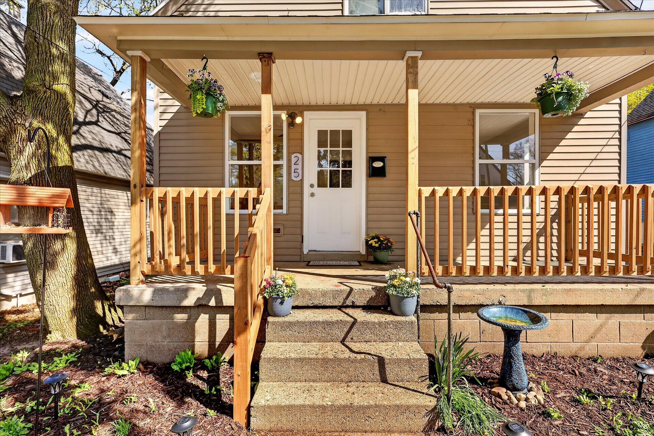 25 Palmer Street NW Grand Rapids MI 49505