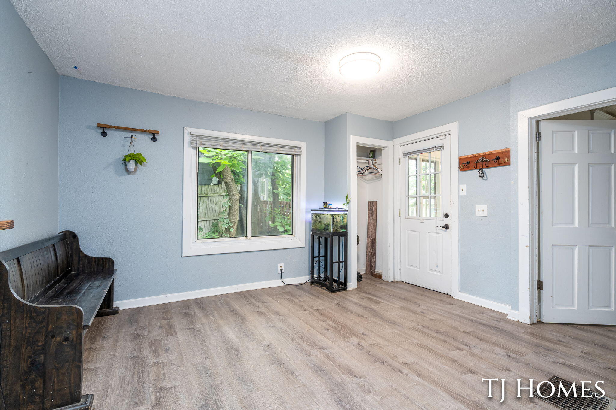338 Hanover Street NE Grand Rapids MI 49505
