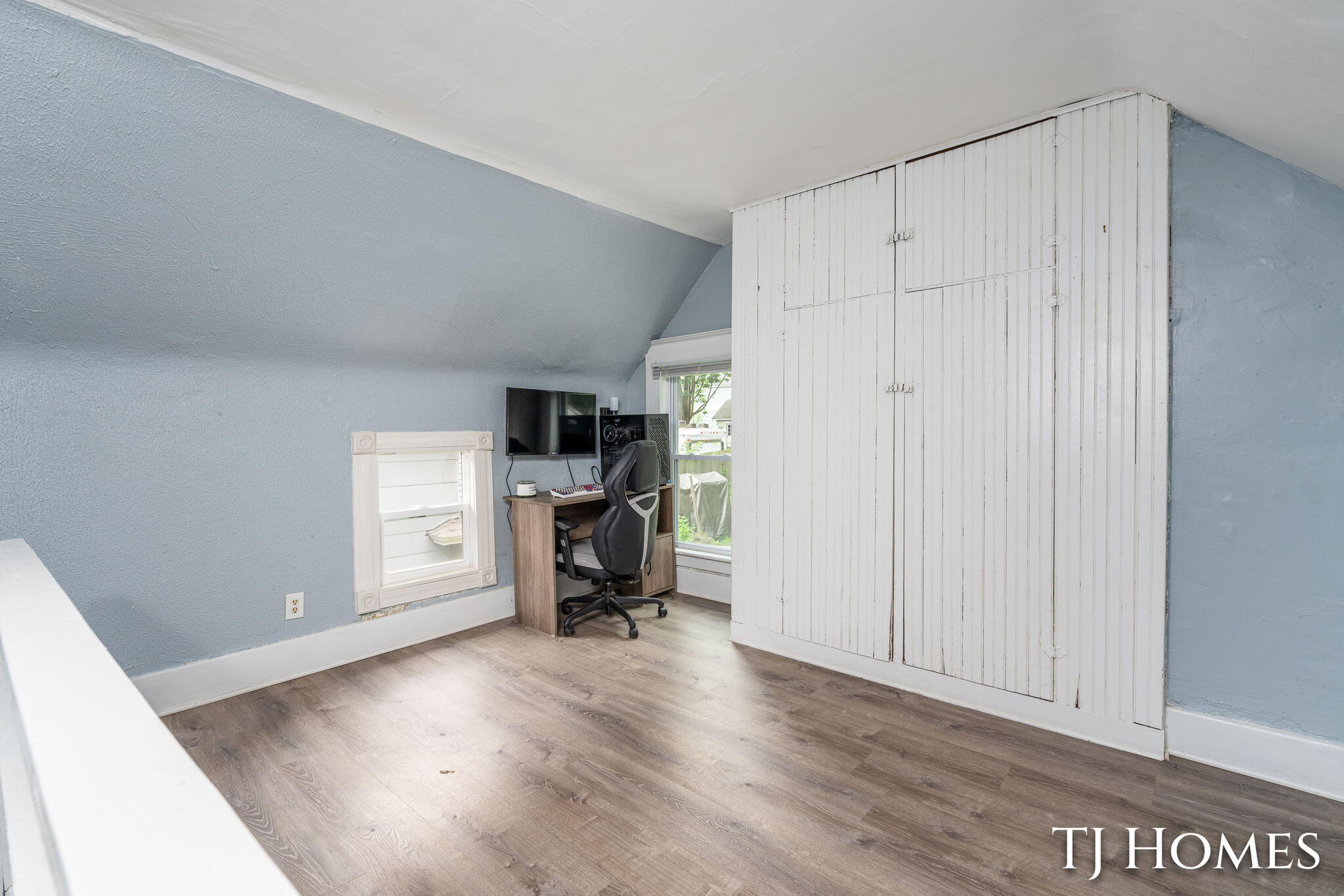 338 Hanover Street NE Grand Rapids MI 49505