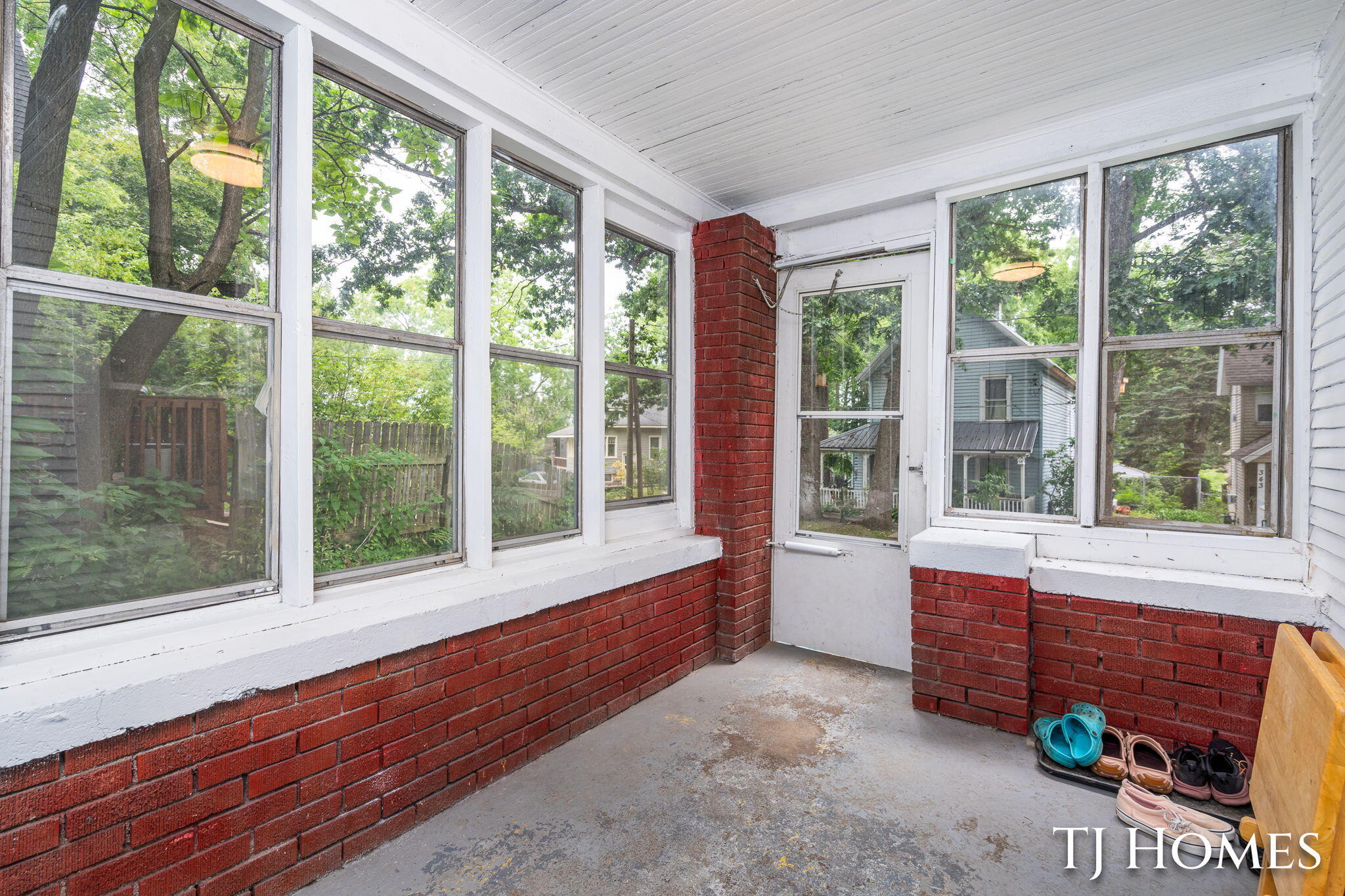 338 Hanover Street NE Grand Rapids MI 49505