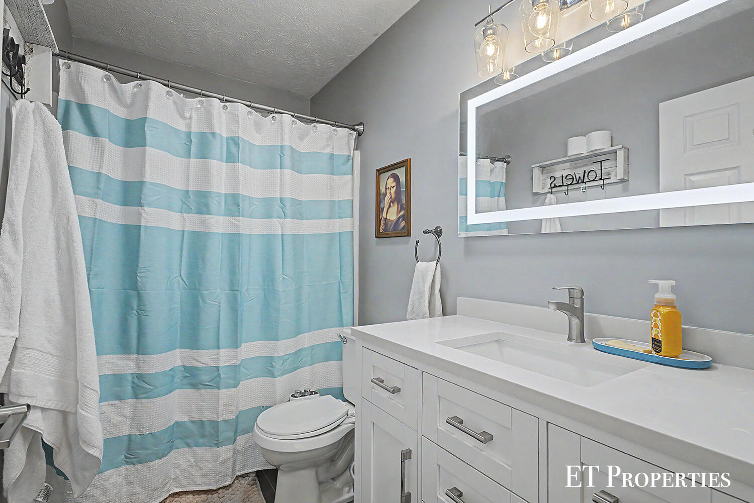 1210 Palmer Court NE Grand Rapids MI 49505