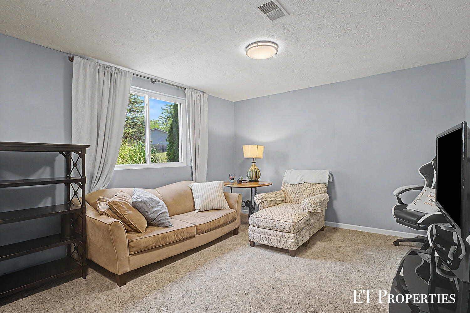 1210 Palmer Court NE Grand Rapids MI 49505