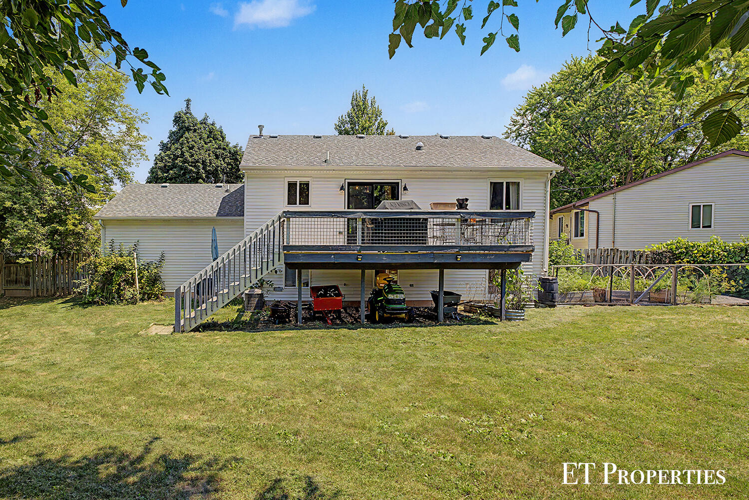 1210 Palmer Court NE Grand Rapids MI 49505