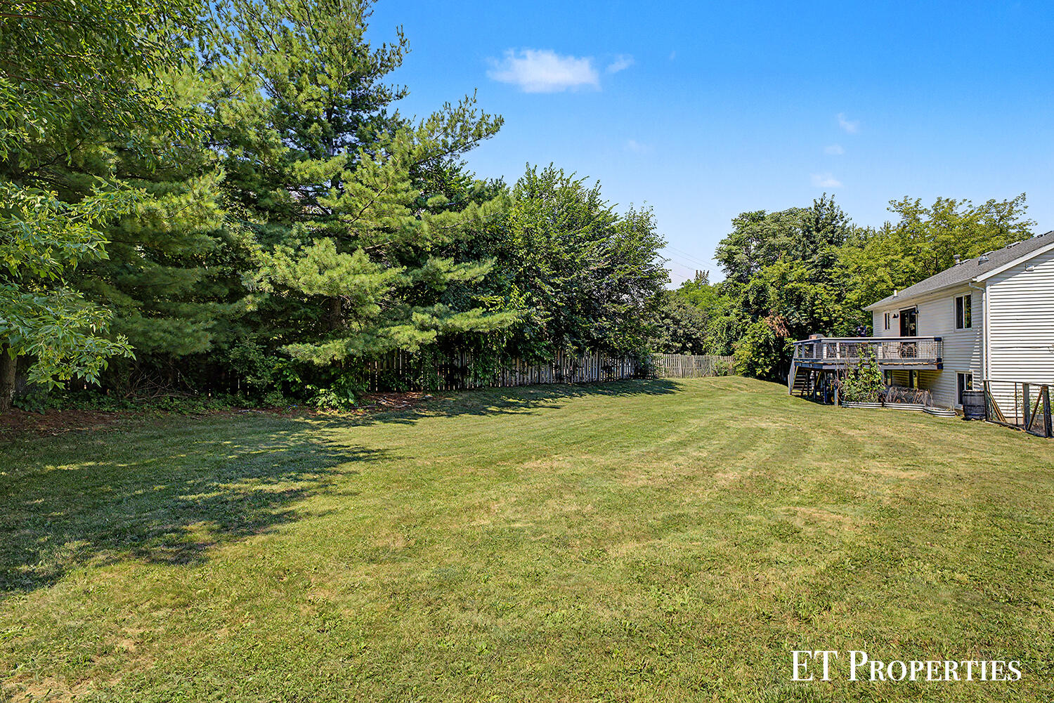 1210 Palmer Court NE Grand Rapids MI 49505