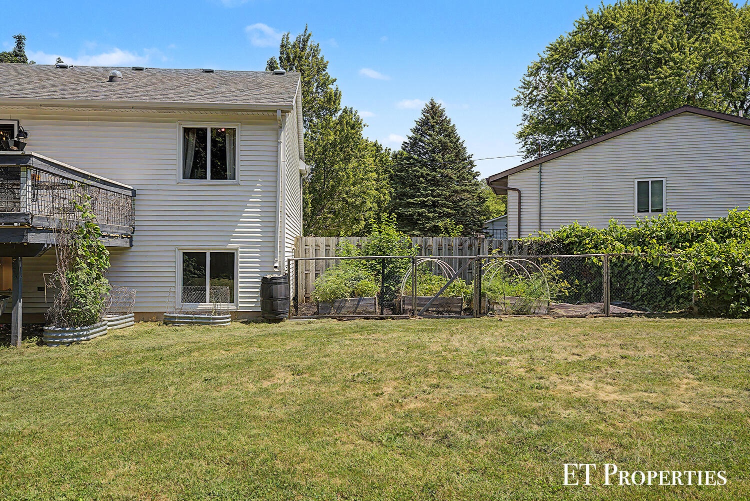 1210 Palmer Court NE Grand Rapids MI 49505