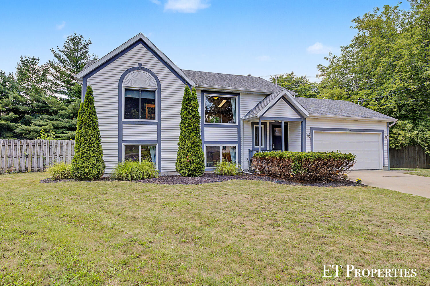 1210 Palmer Court NE Grand Rapids MI 49505