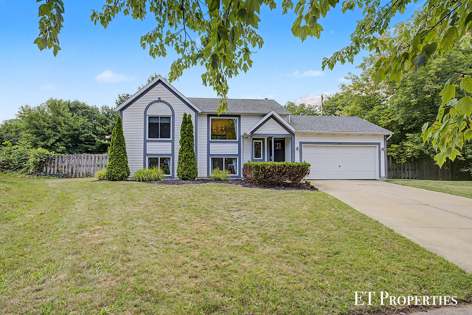1210 Palmer Court NE Grand Rapids MI 49505