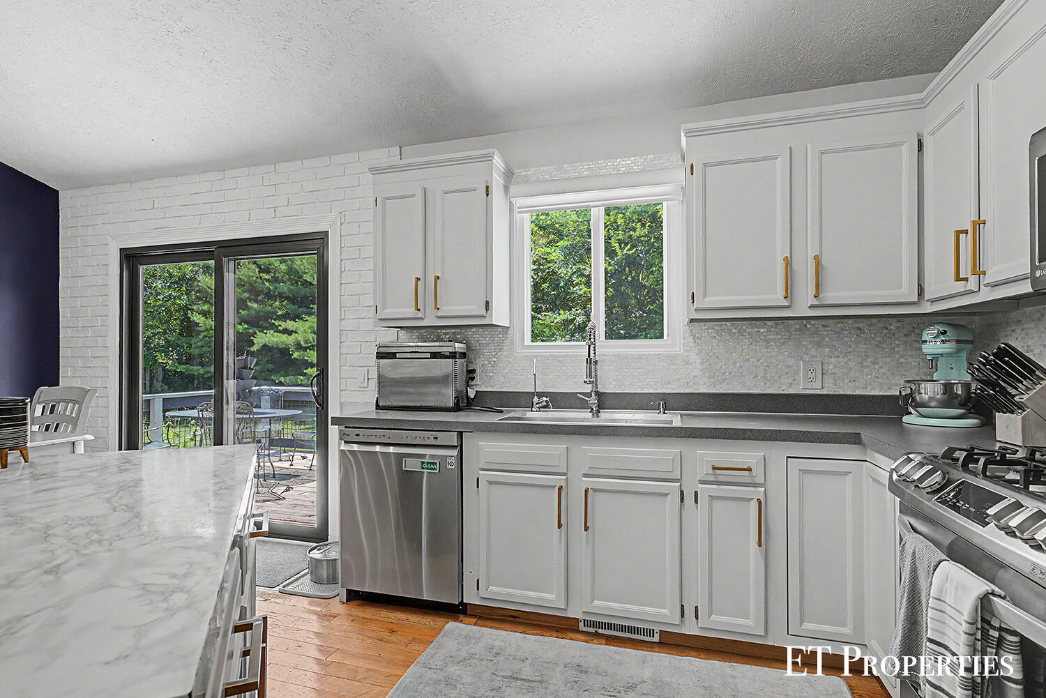 1210 Palmer Court NE Grand Rapids MI 49505