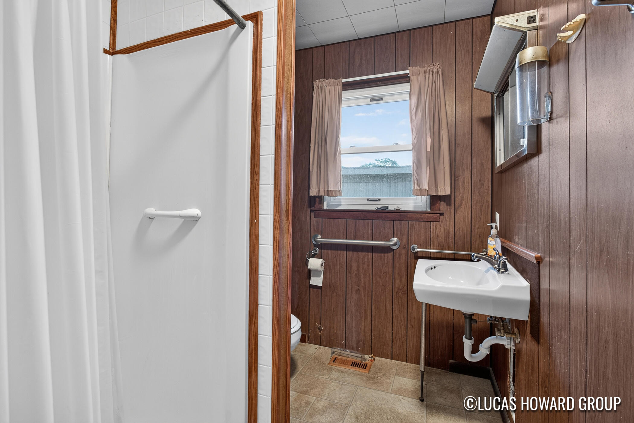 1483 Yarmouth Avenue Norton Shores MI 49444