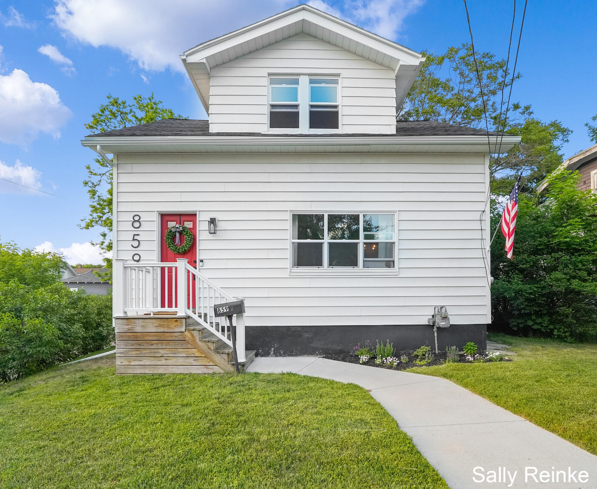 859 Flat Street NE Grand Rapids MI 49503