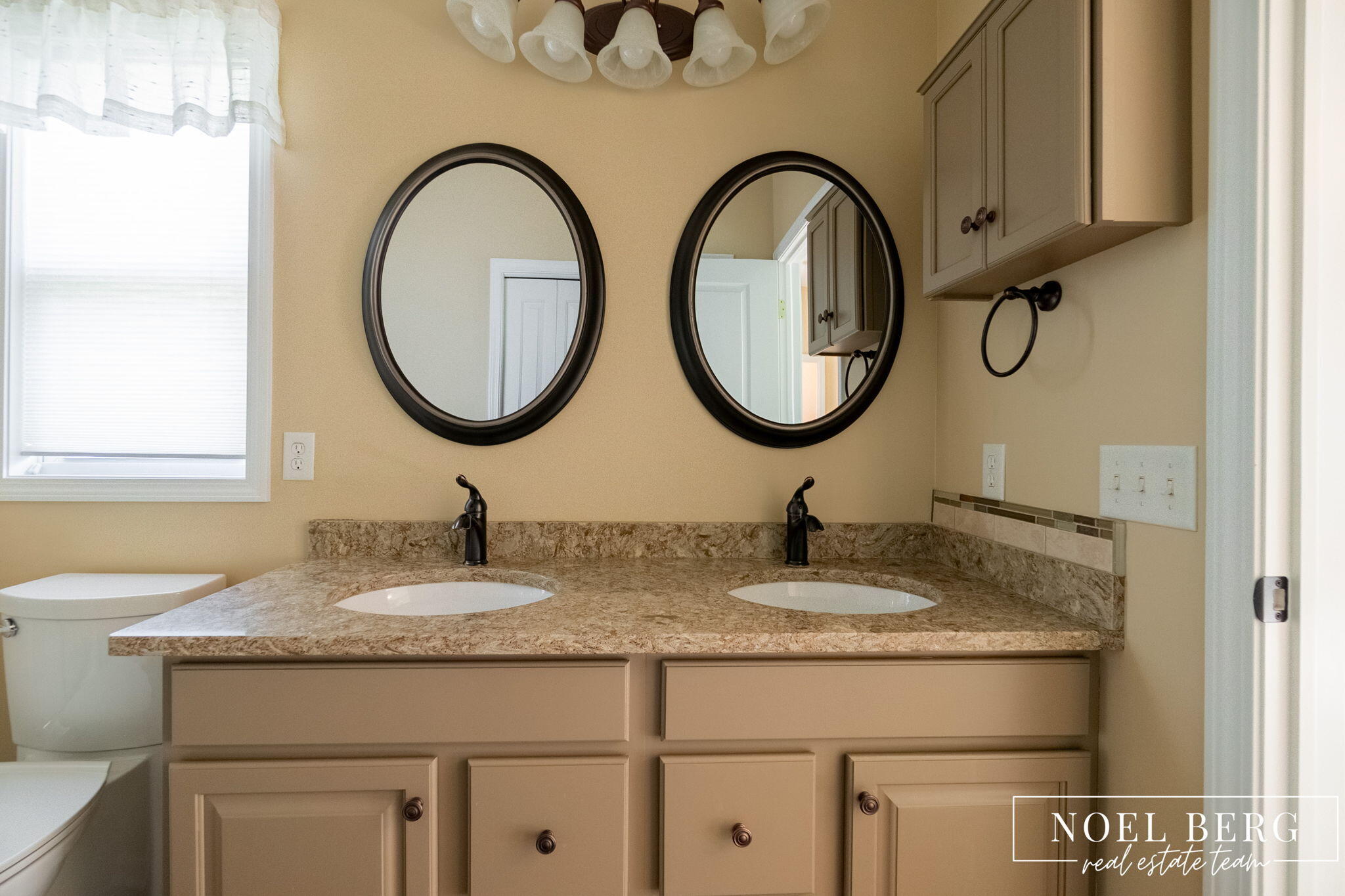 15 W Watershore Drive Muskegon MI 49444