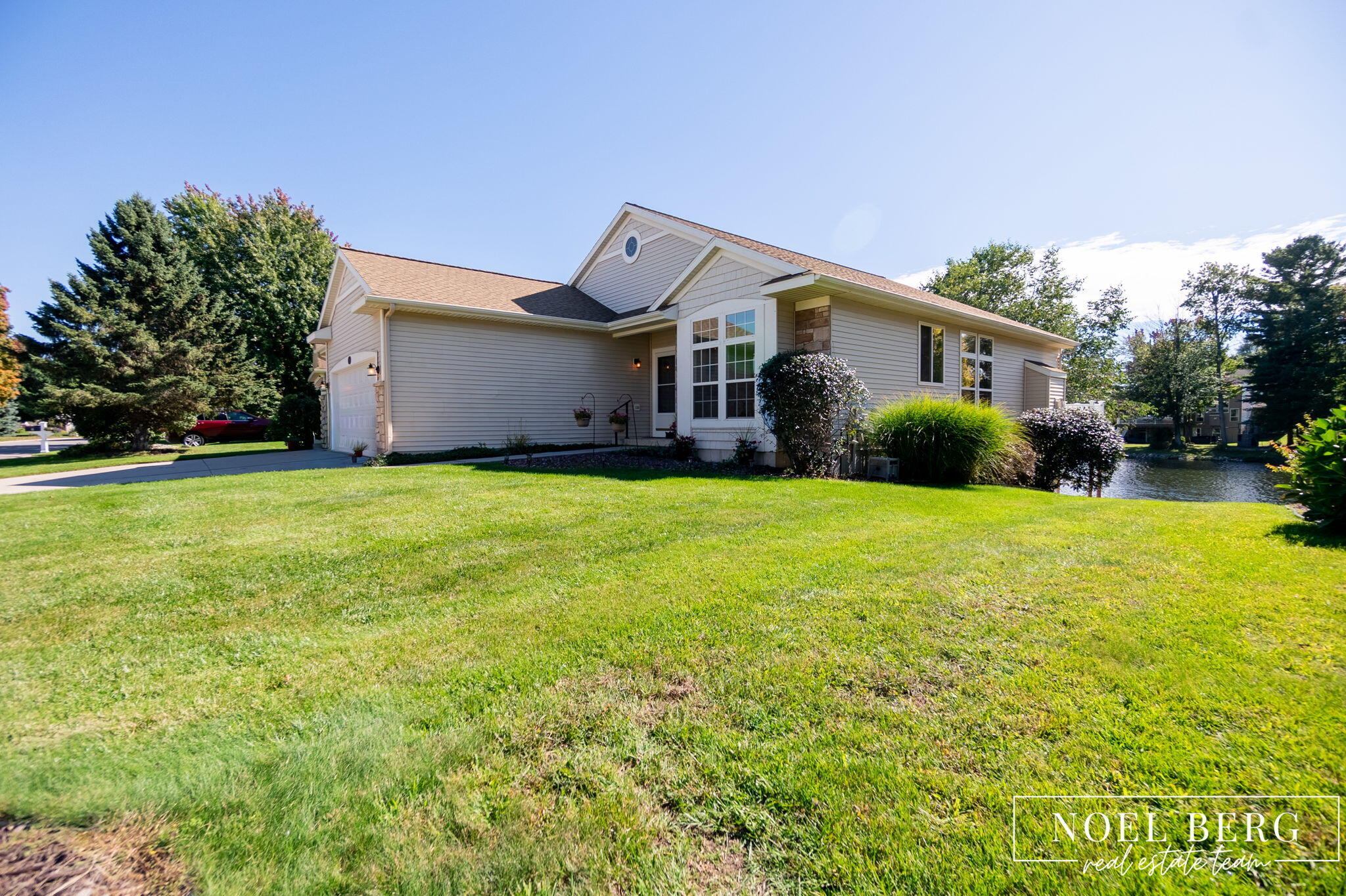 15 W Watershore Drive Muskegon MI 49444