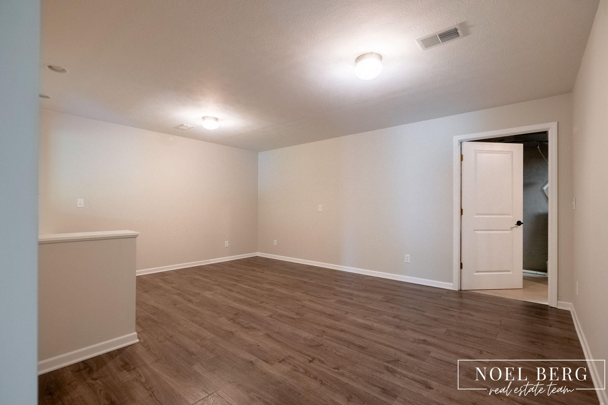 15 W Watershore Drive Muskegon MI 49444