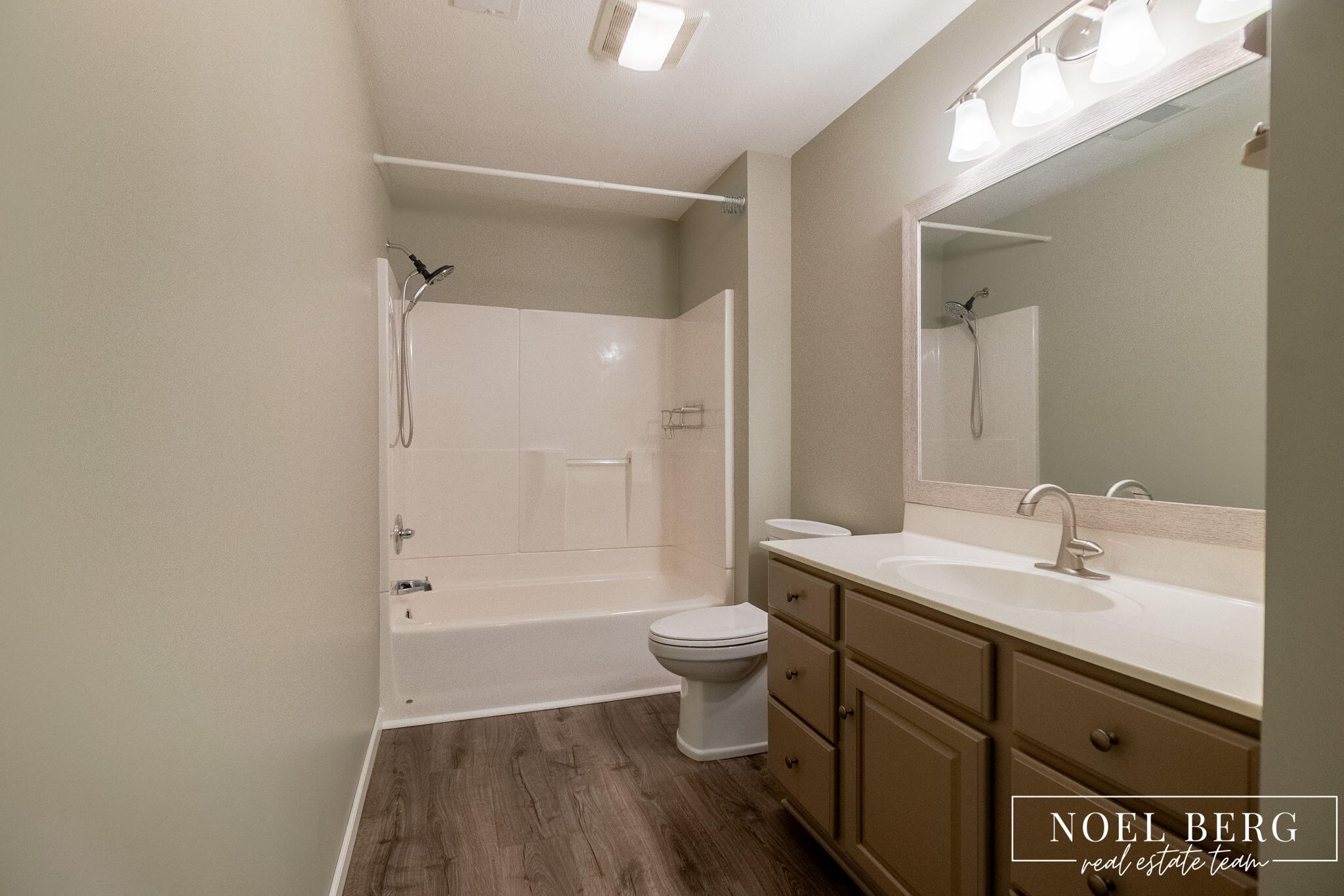 15 W Watershore Drive Muskegon MI 49444