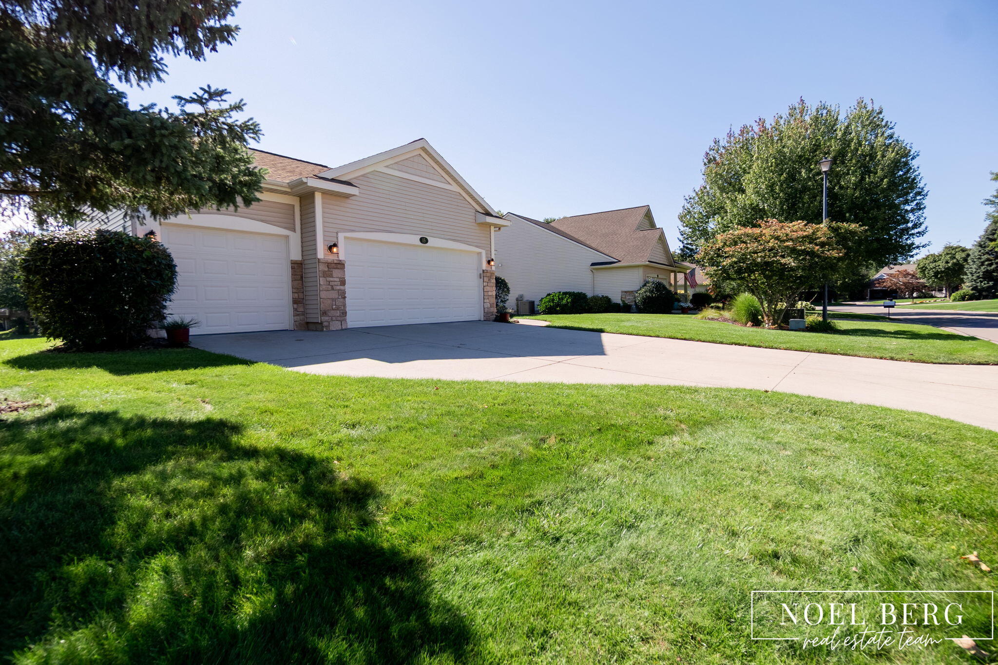 15 W Watershore Drive Muskegon MI 49444