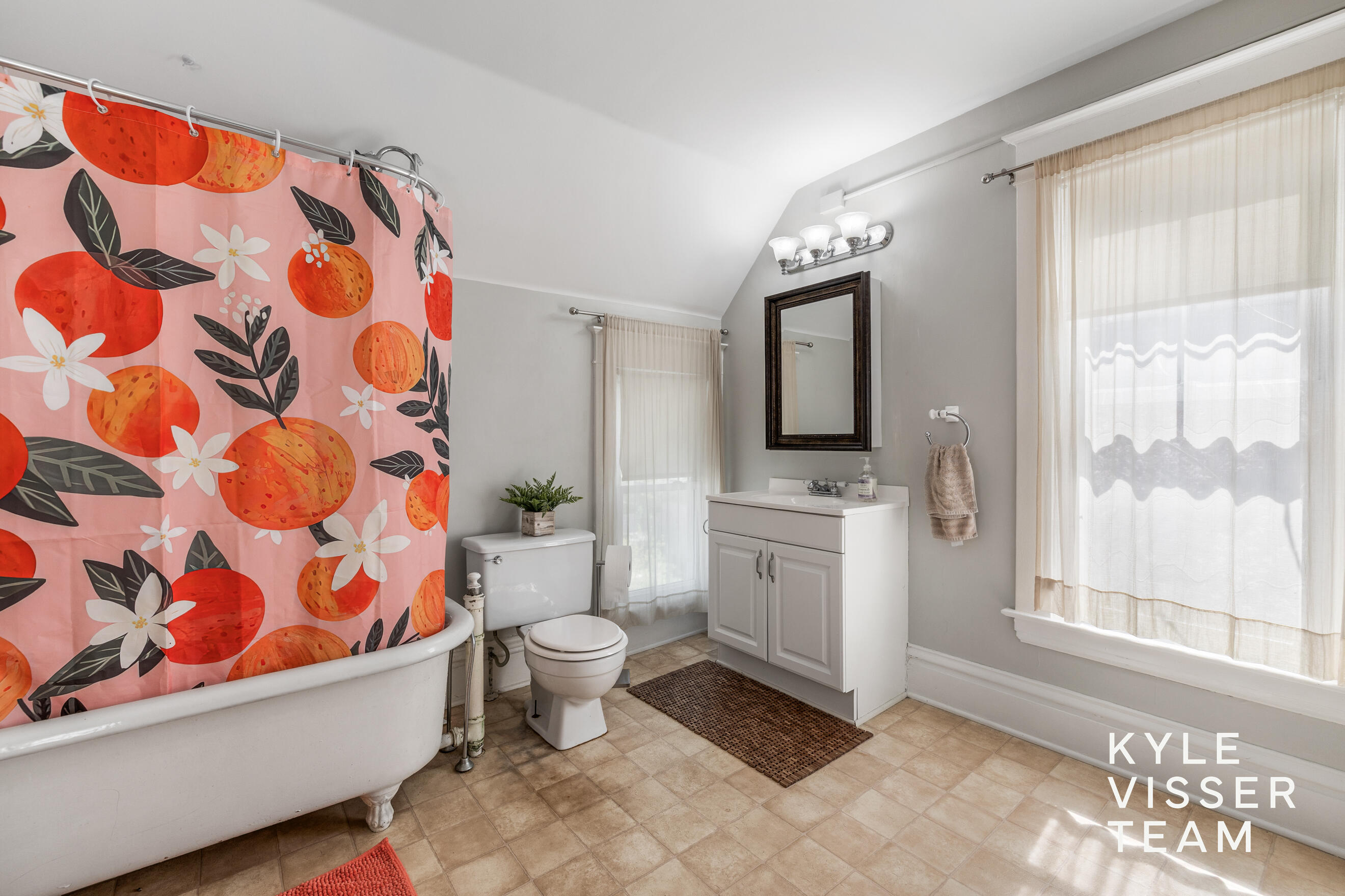 622 Gladstone Drive SE East Grand Rapids MI 49506