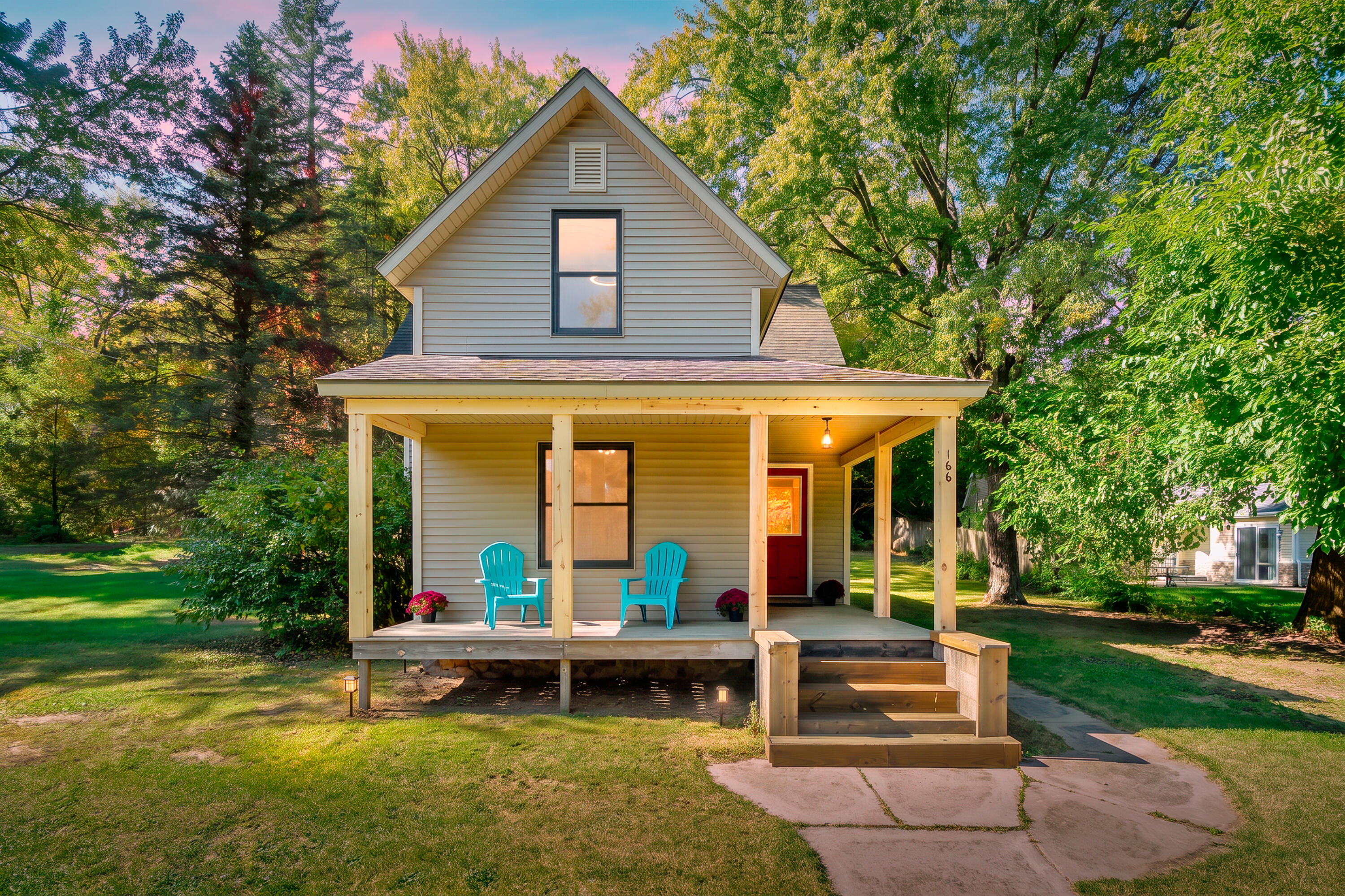 166 N West Street Coloma MI 49038