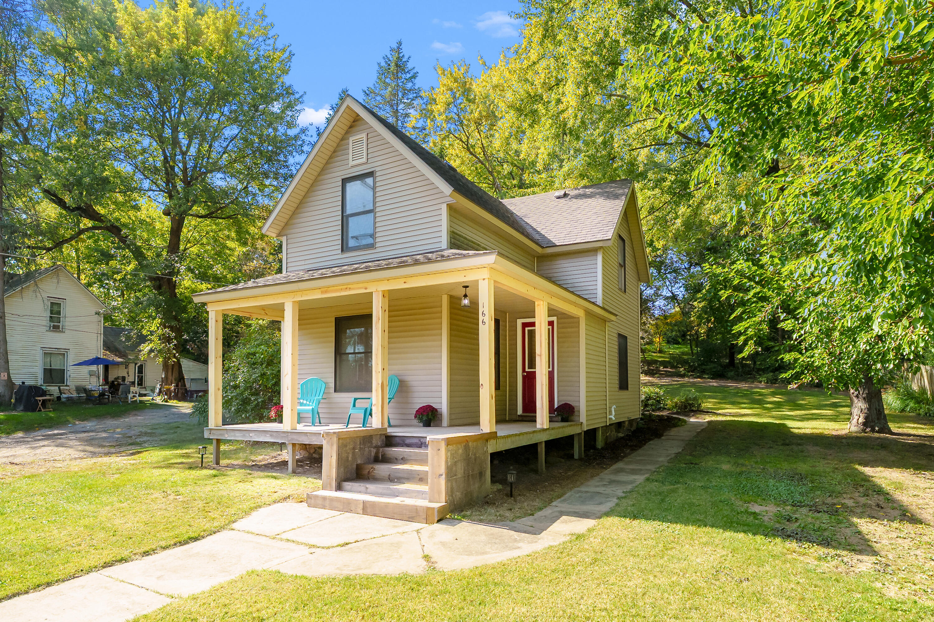 166 N West Street Coloma MI 49038