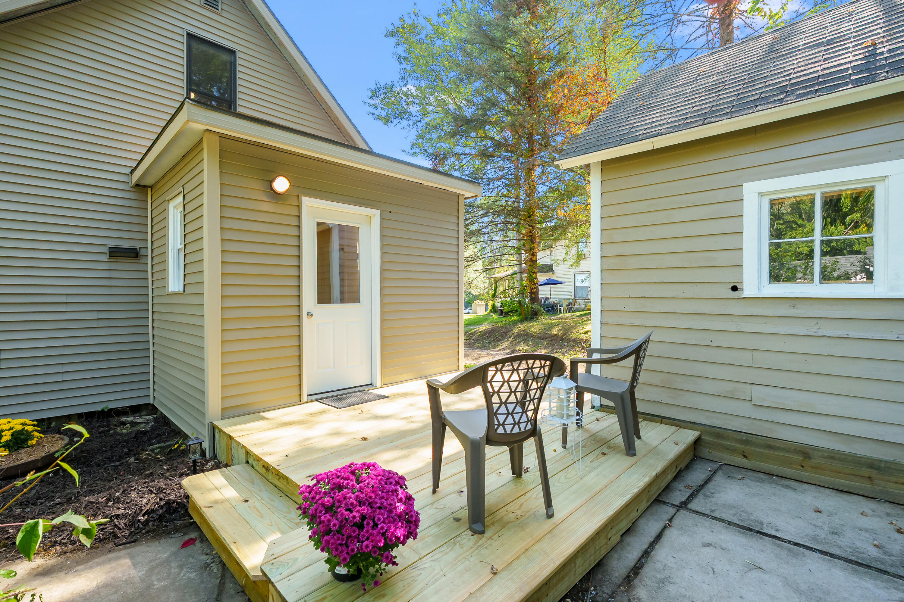 166 N West Street Coloma MI 49038