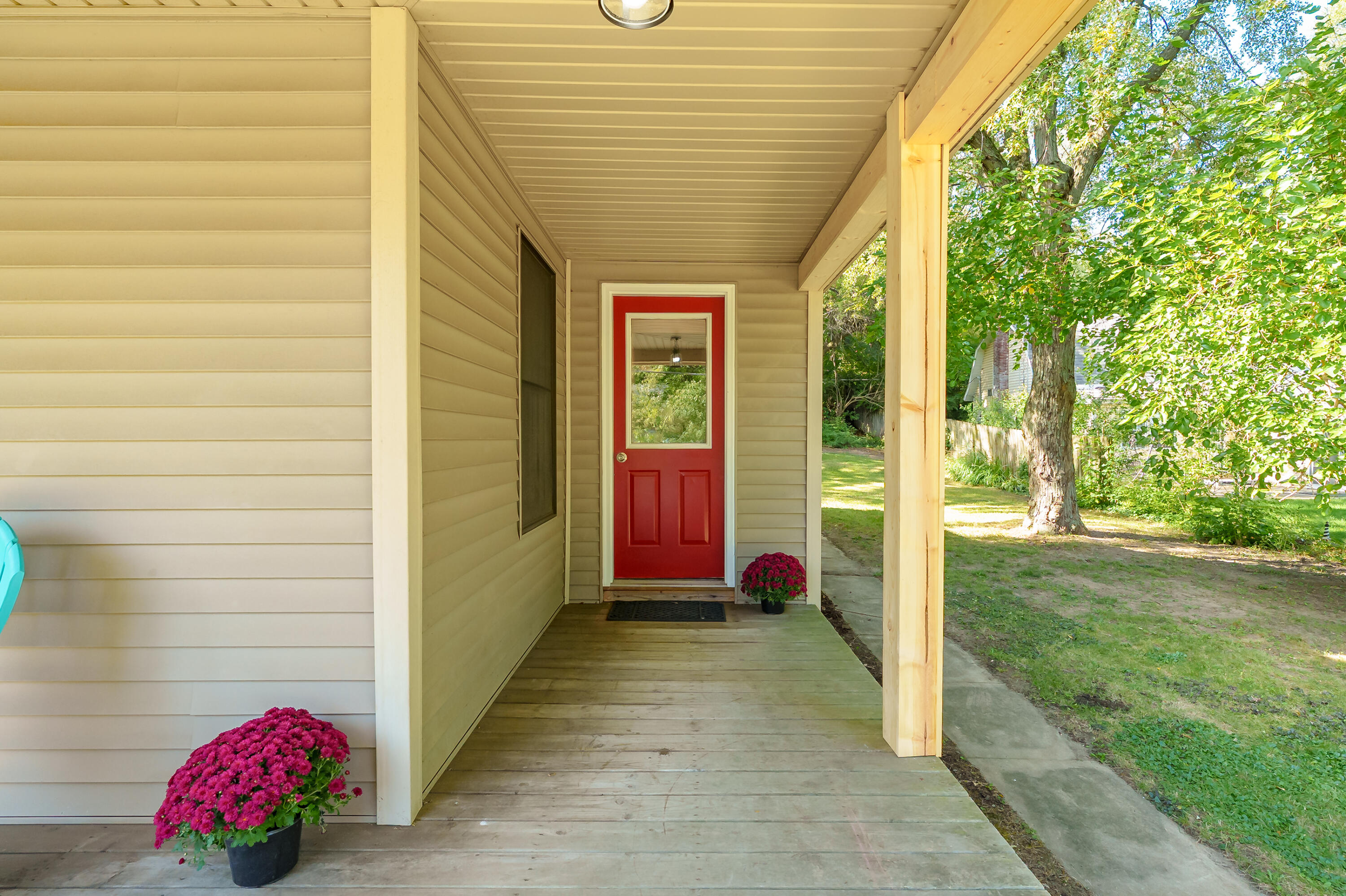 166 N West Street Coloma MI 49038