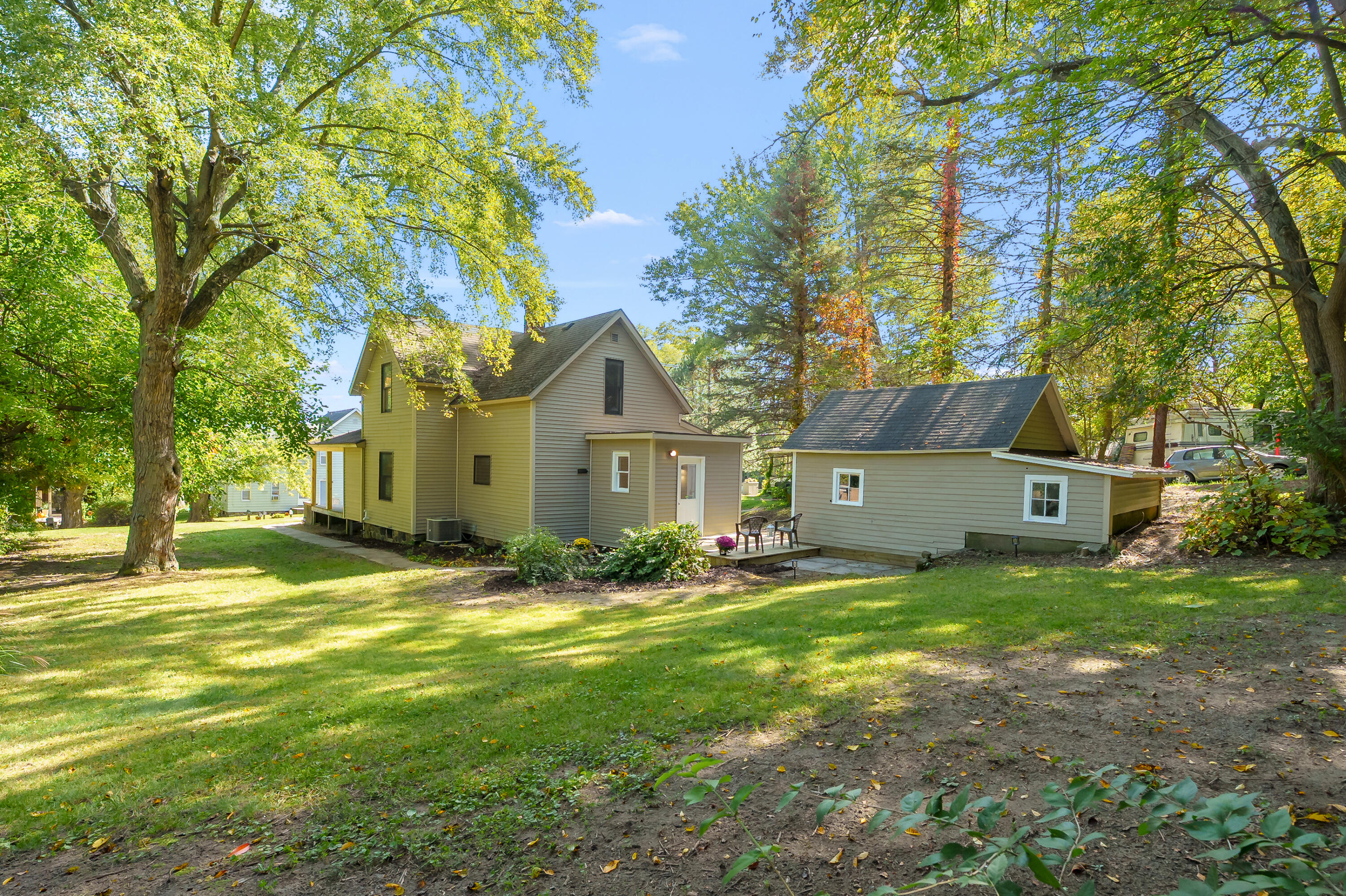166 N West Street Coloma MI 49038