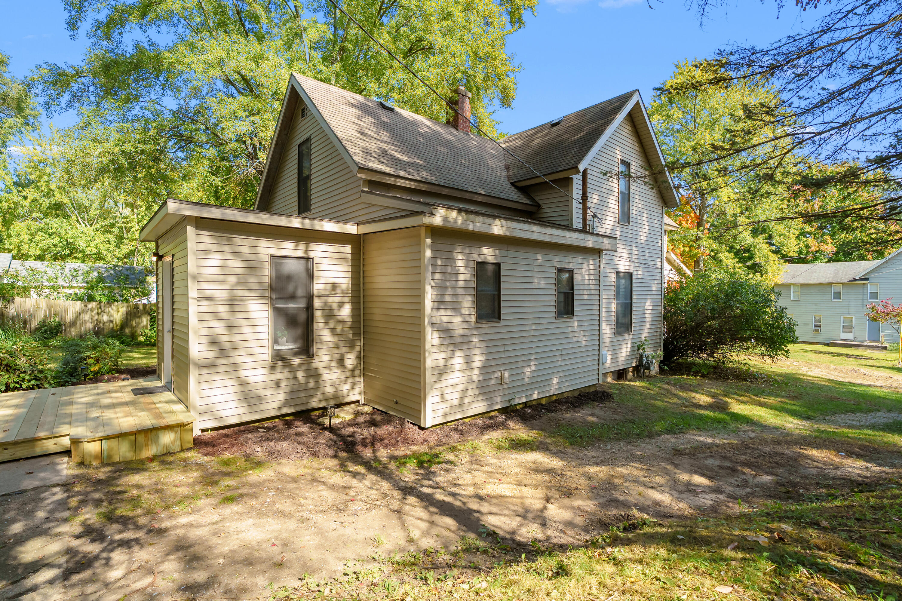 166 N West Street Coloma MI 49038