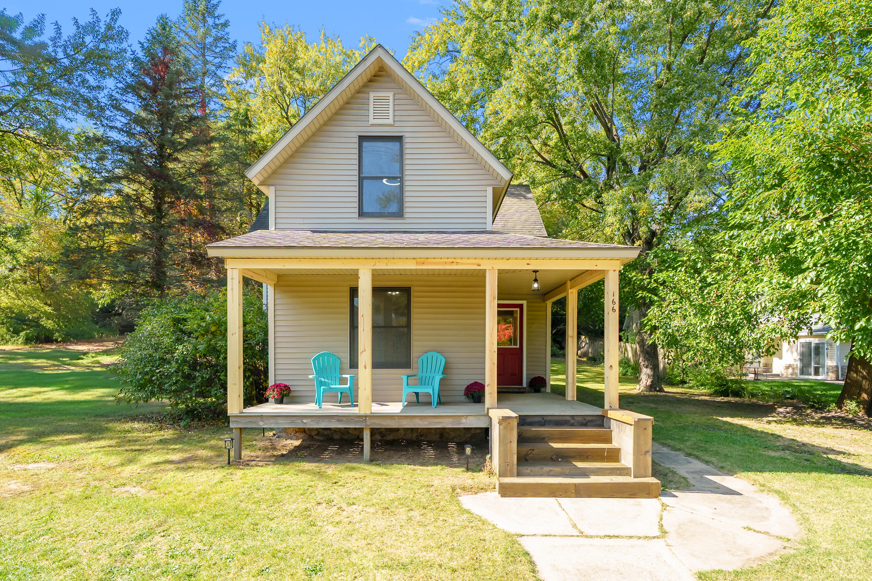 166 N West Street Coloma MI 49038