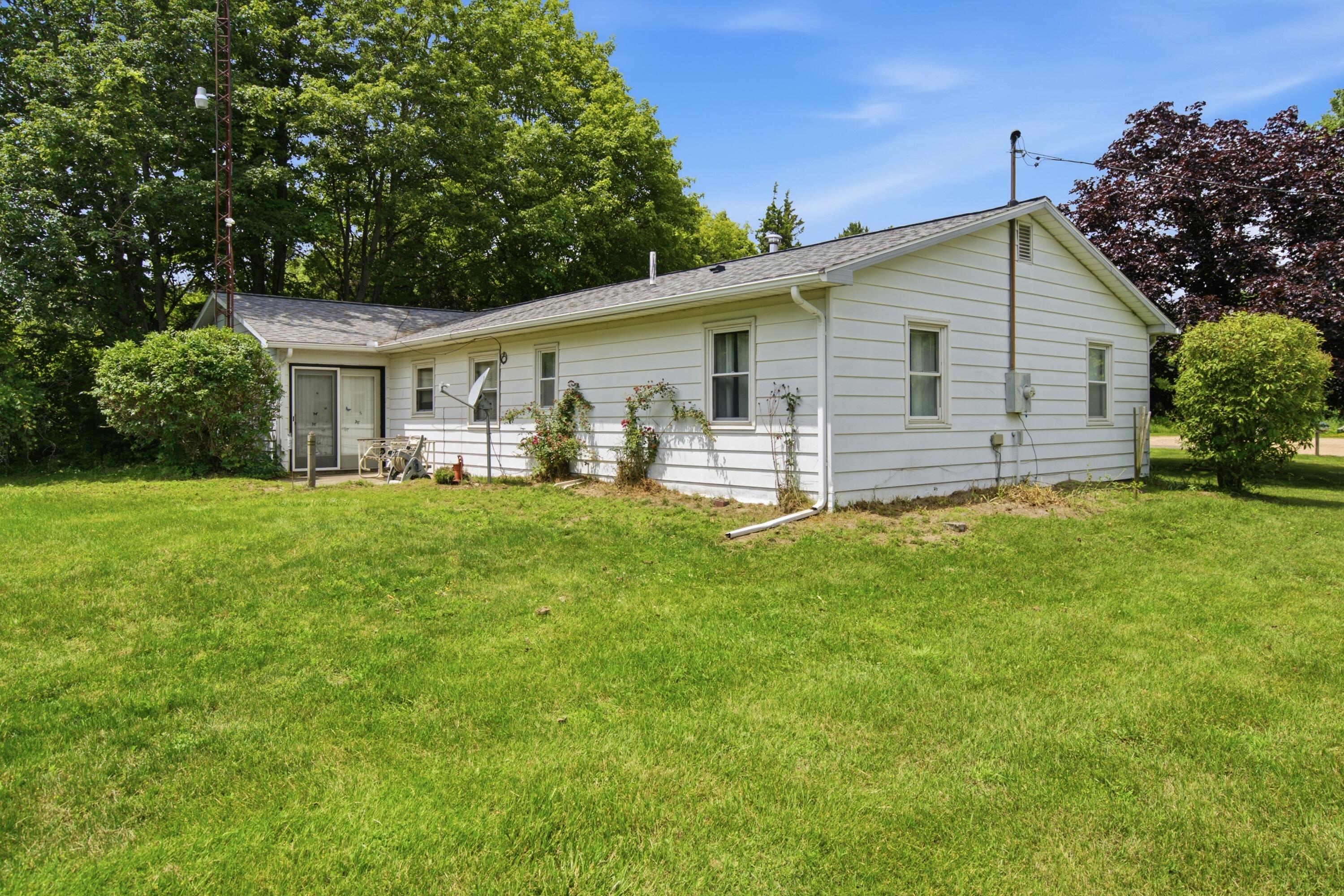 7250 101st Avenue South Haven MI 49090